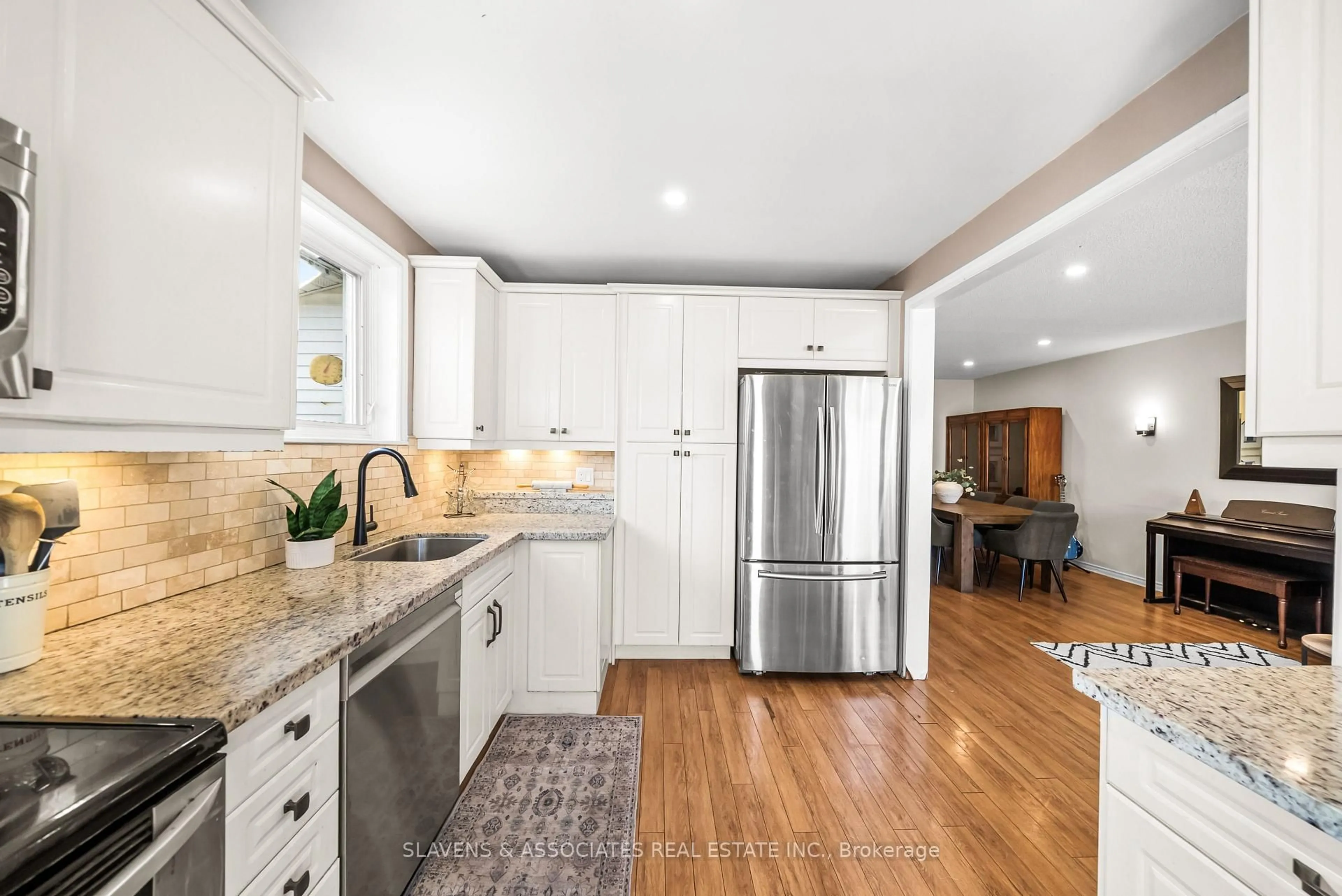 Open concept kitchen, unknown for 48 Billingsgate Cres, Ajax Ontario L1S 2R8