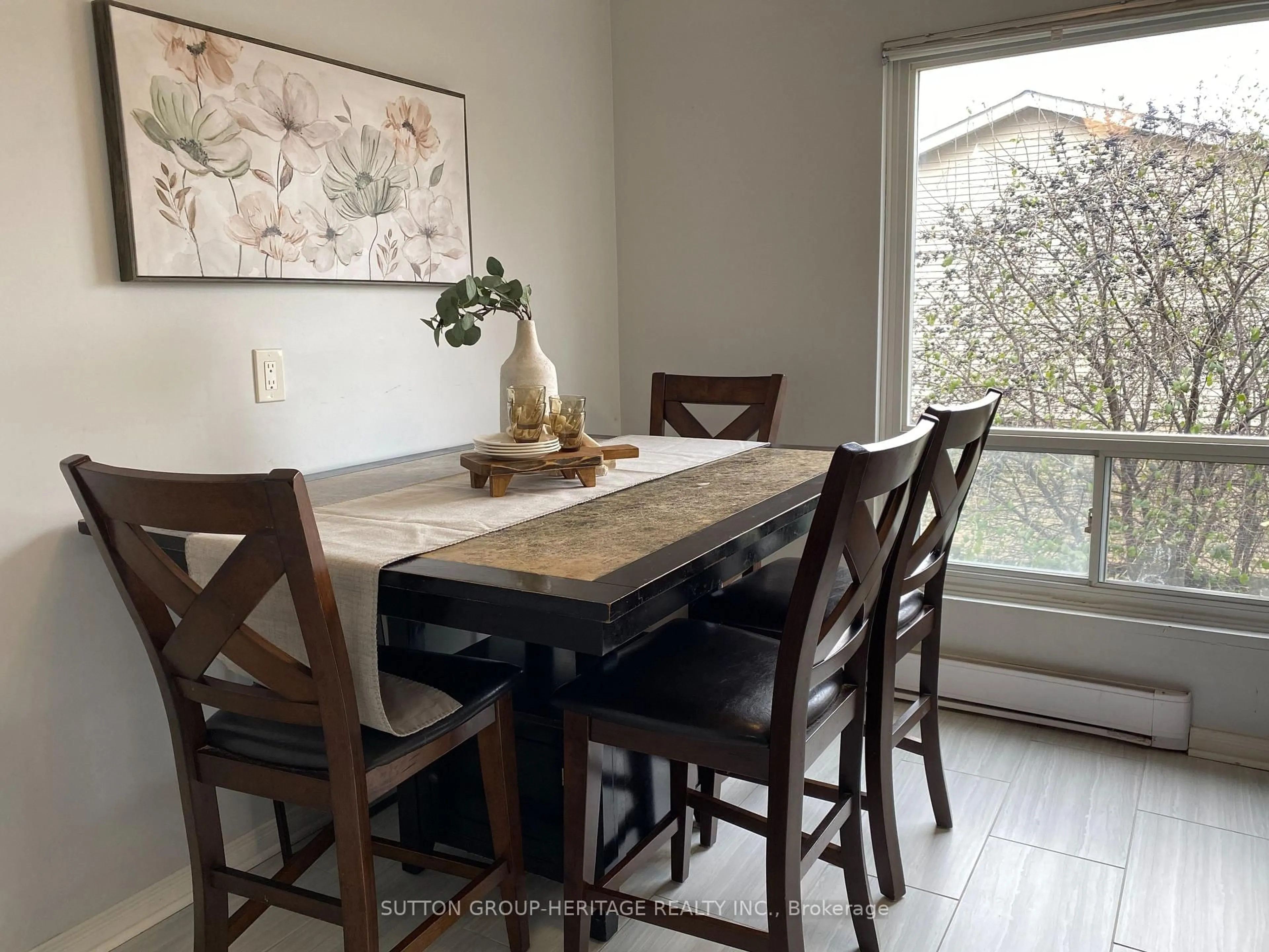 Dining room, unknown for 221 Ormond Dr #11, Oshawa Ontario L1G 6T7