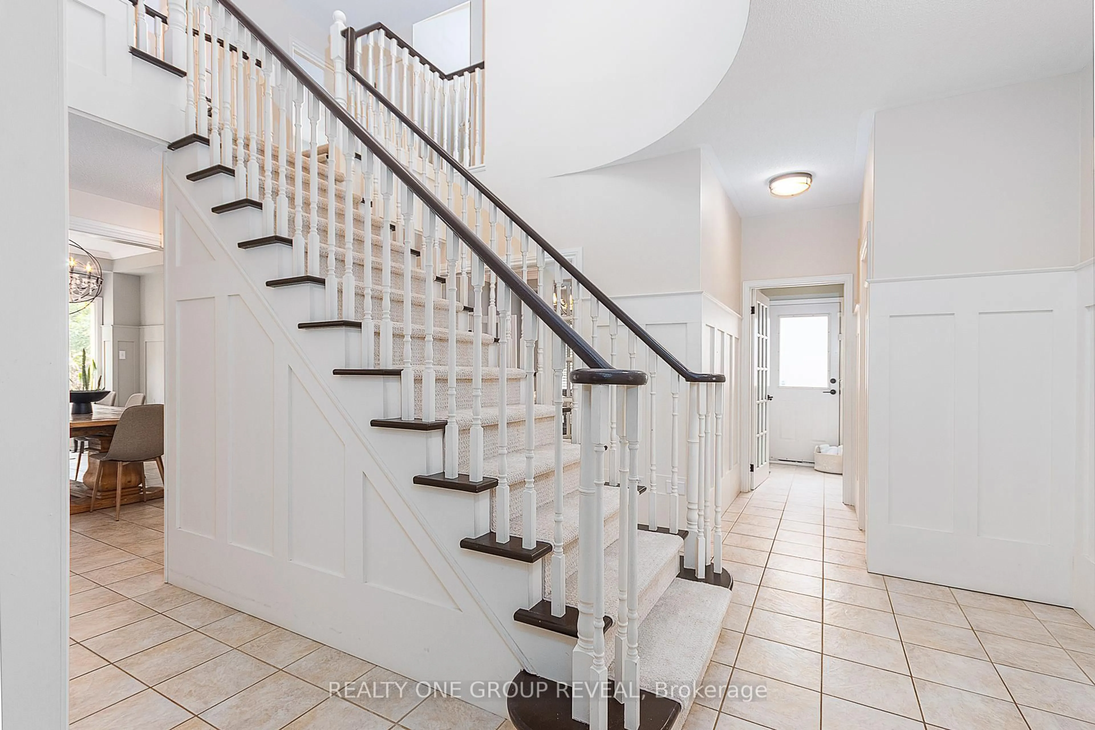 Stairs for 11 Nettle's Crt, Whitby Ontario L1P 1L5