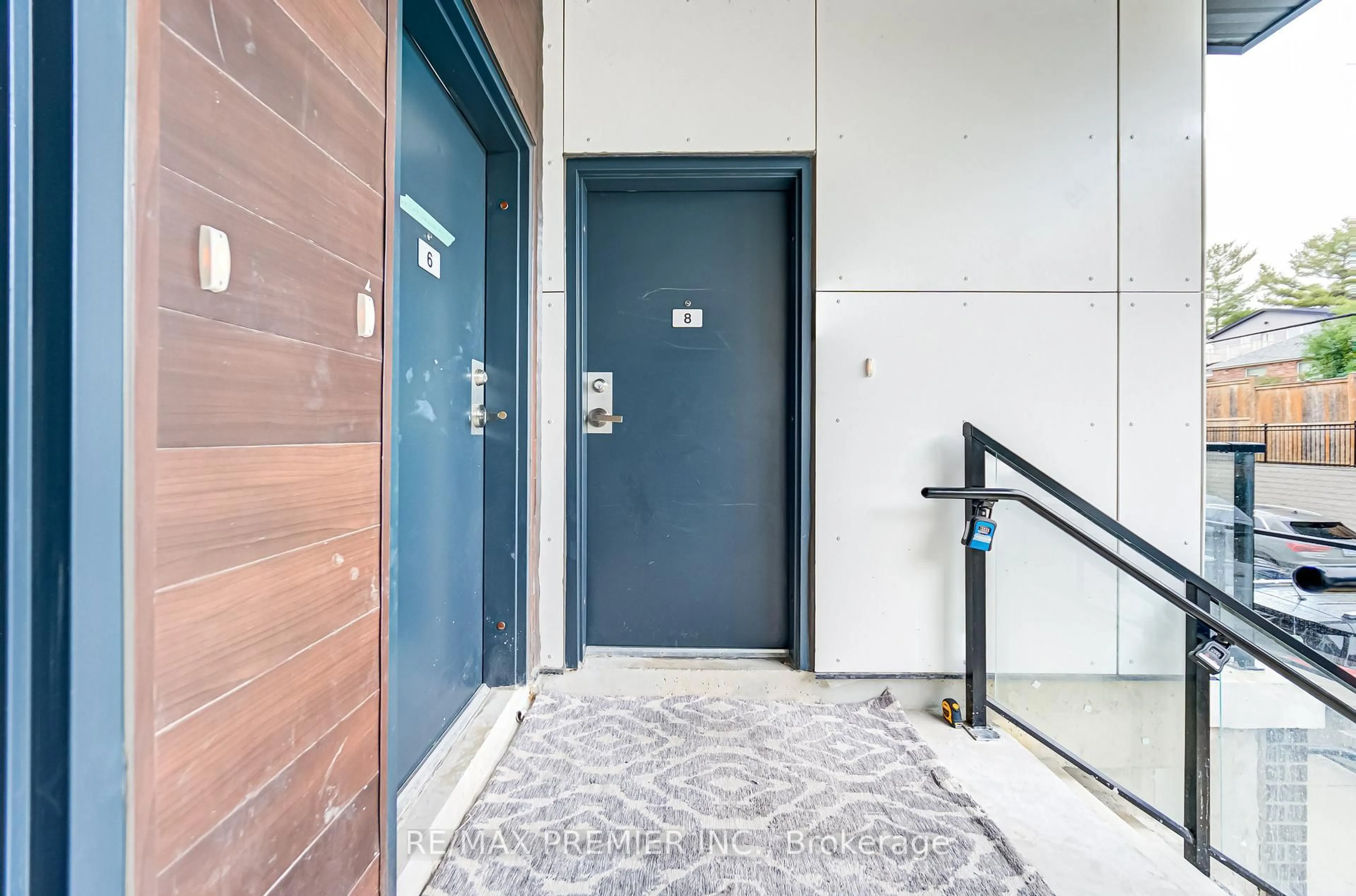 Indoor entryway for 1479 O'Connor Dr #8, Toronto Ontario M4B 0A7