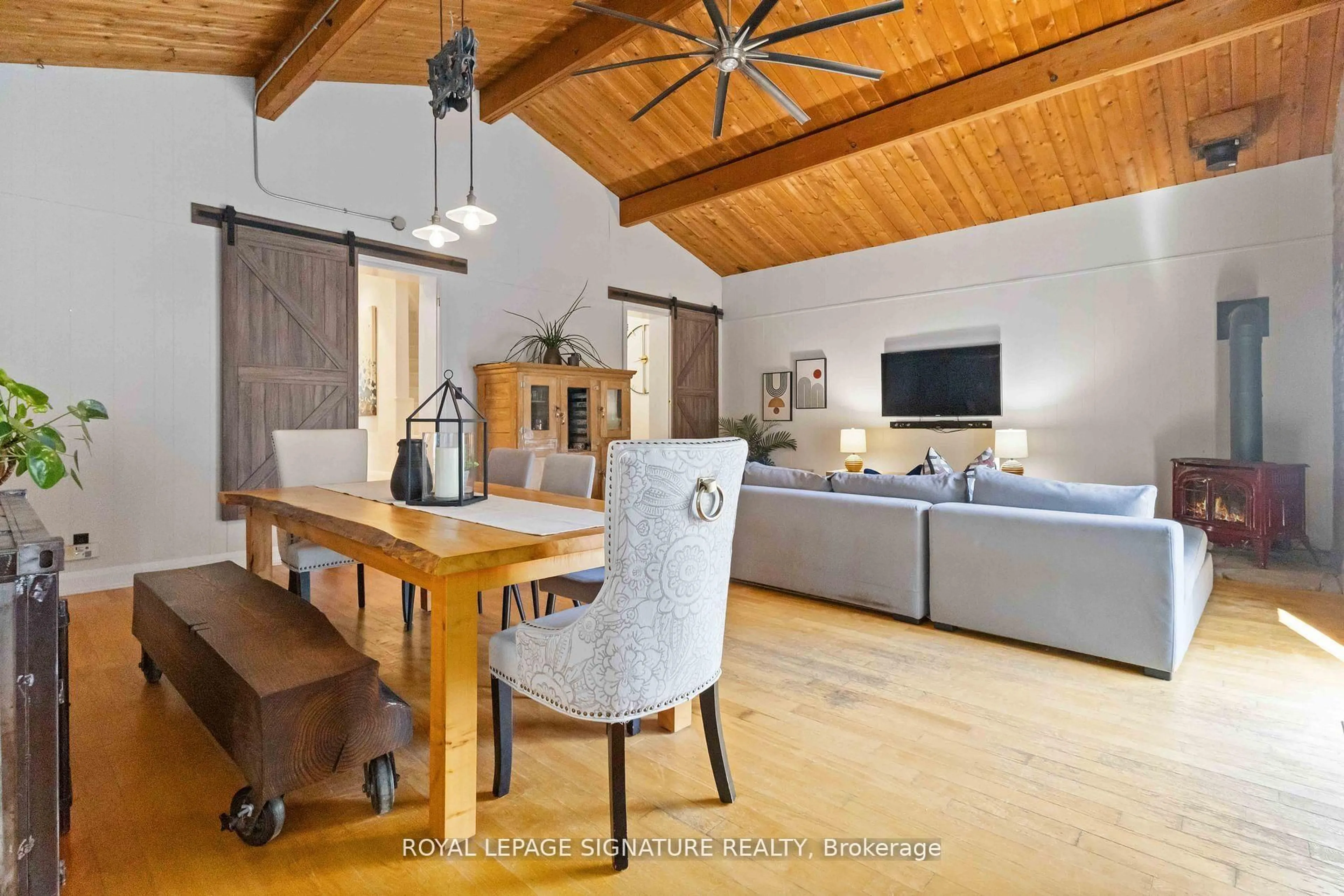 Open concept kitchen, wood/laminate floor for 83 Harewood Ave, Toronto Ontario M1M 2R4