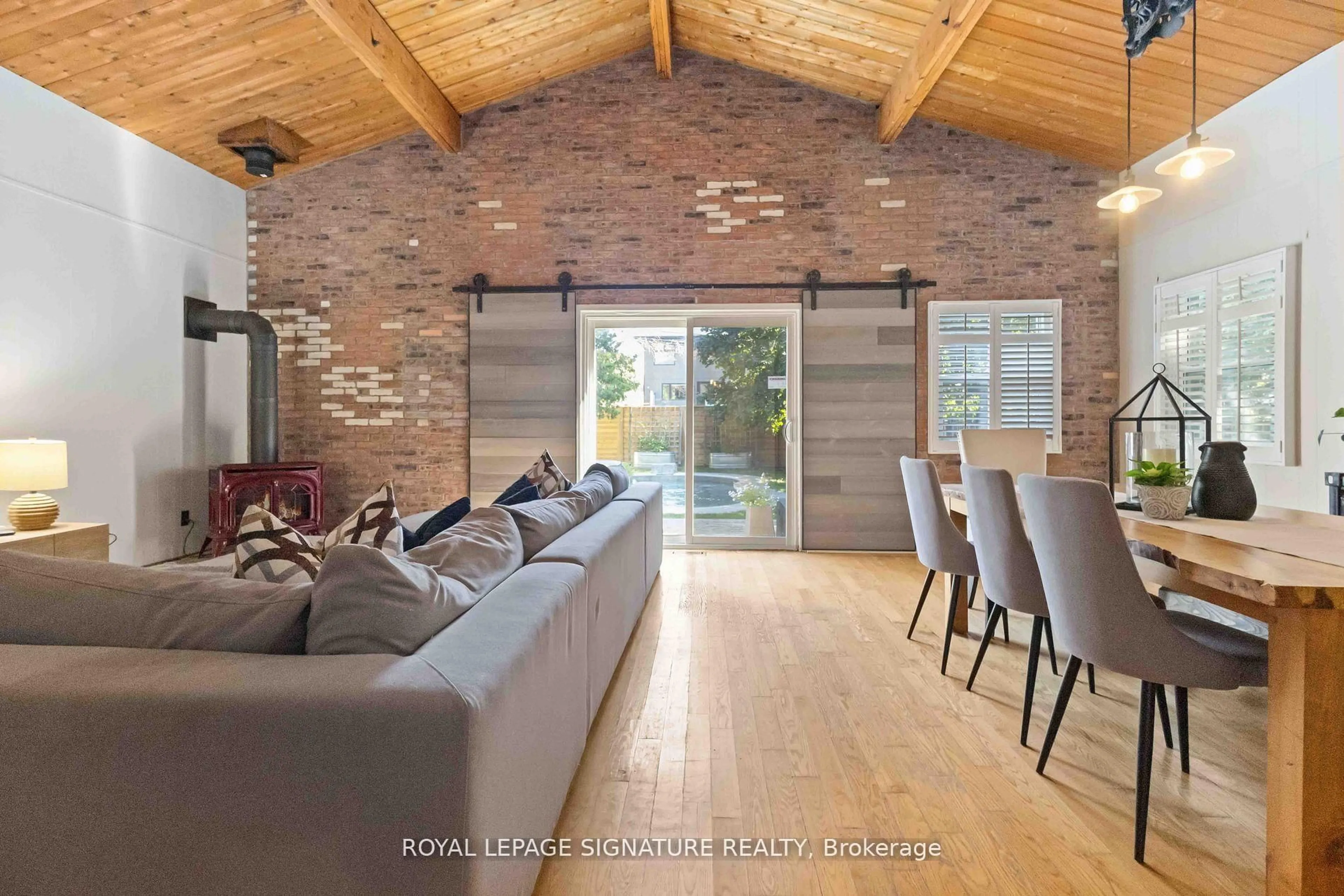 Unknown for 83 Harewood Ave, Toronto Ontario M1M 2R4