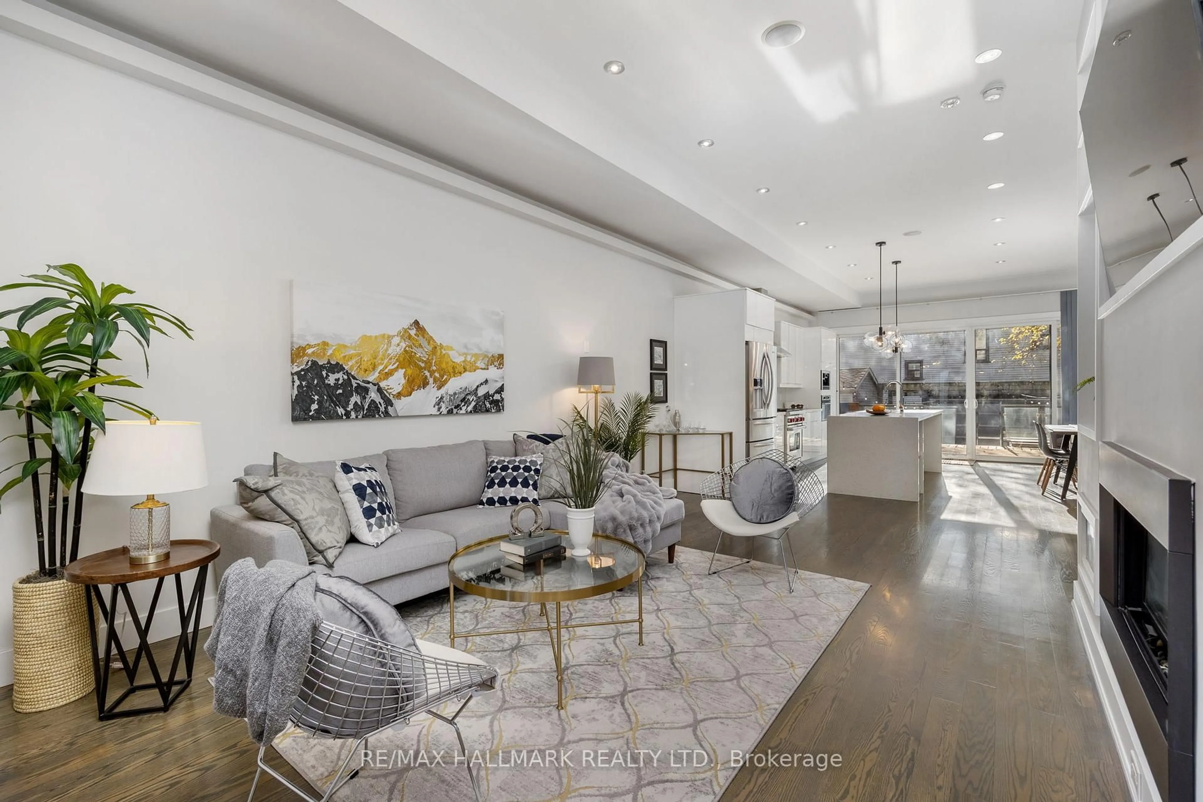 Living room with furniture, unknown for 1549 Dundas St, Toronto Ontario M4L 1K6