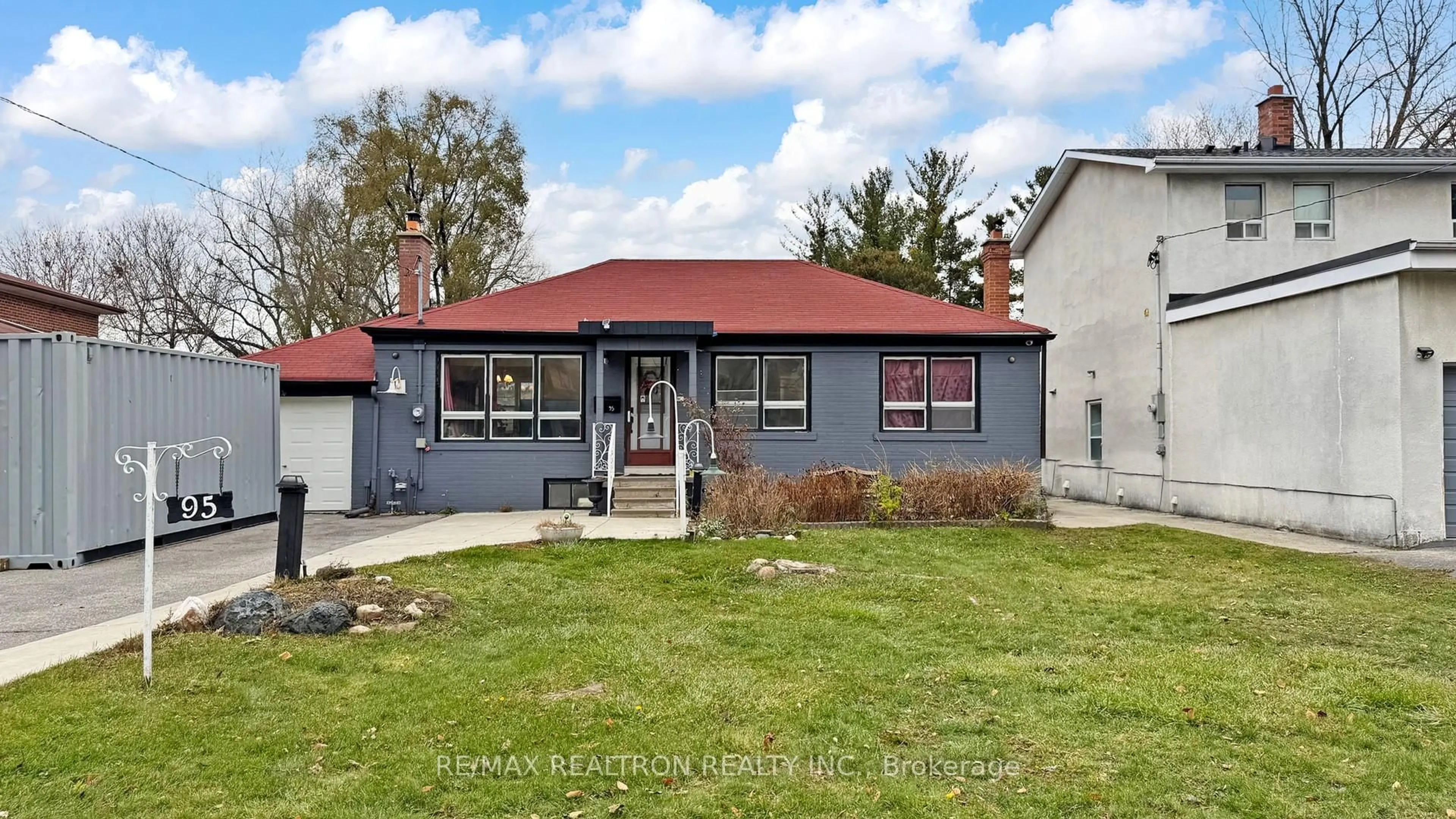 Home with vinyl exterior material, street for 95 Reidmount Ave, Toronto Ontario M1S 1B6