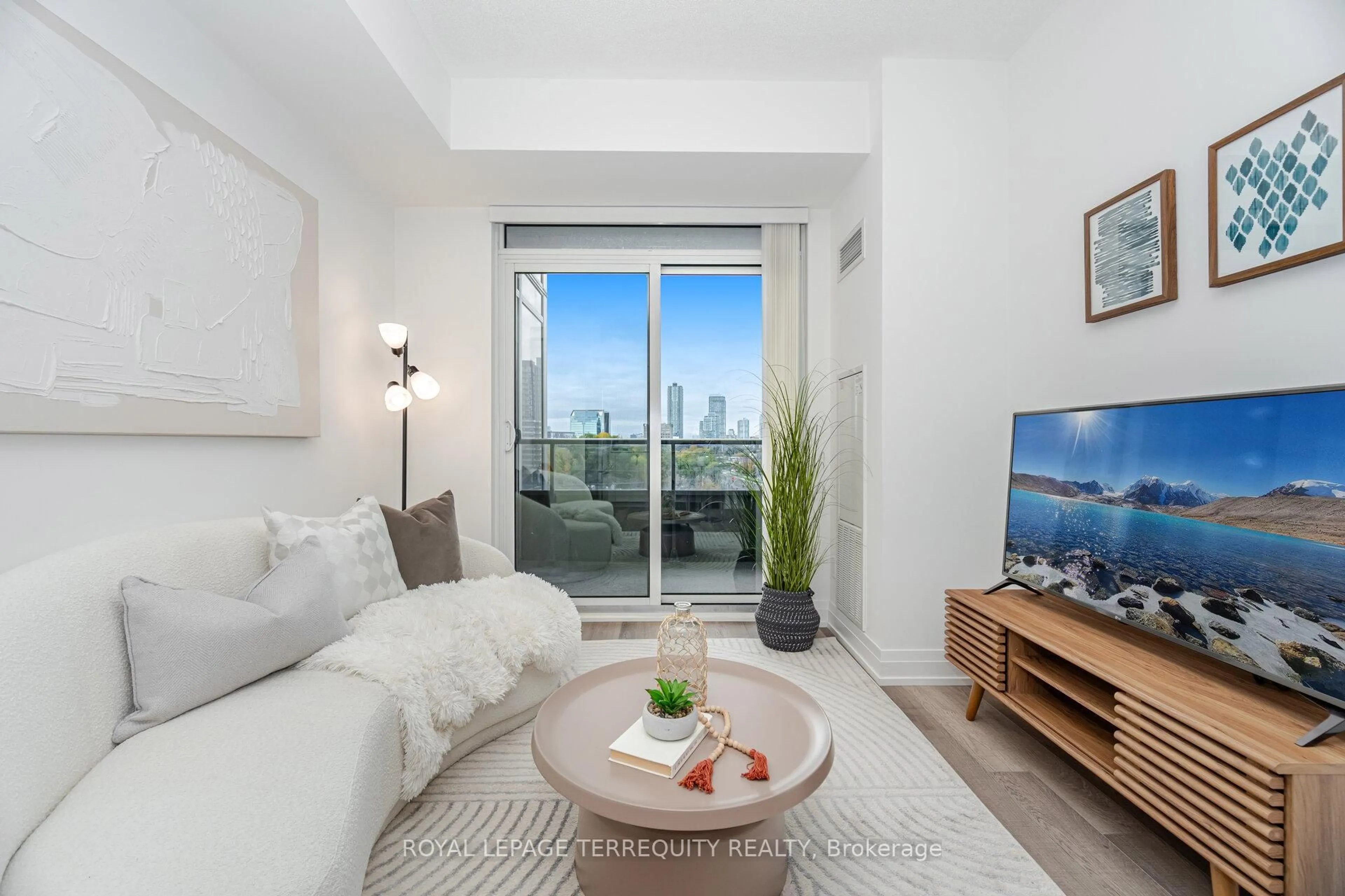 Living room with furniture, unknown for 3121 Sheppard Ave #509, Toronto Ontario M1T 0B6