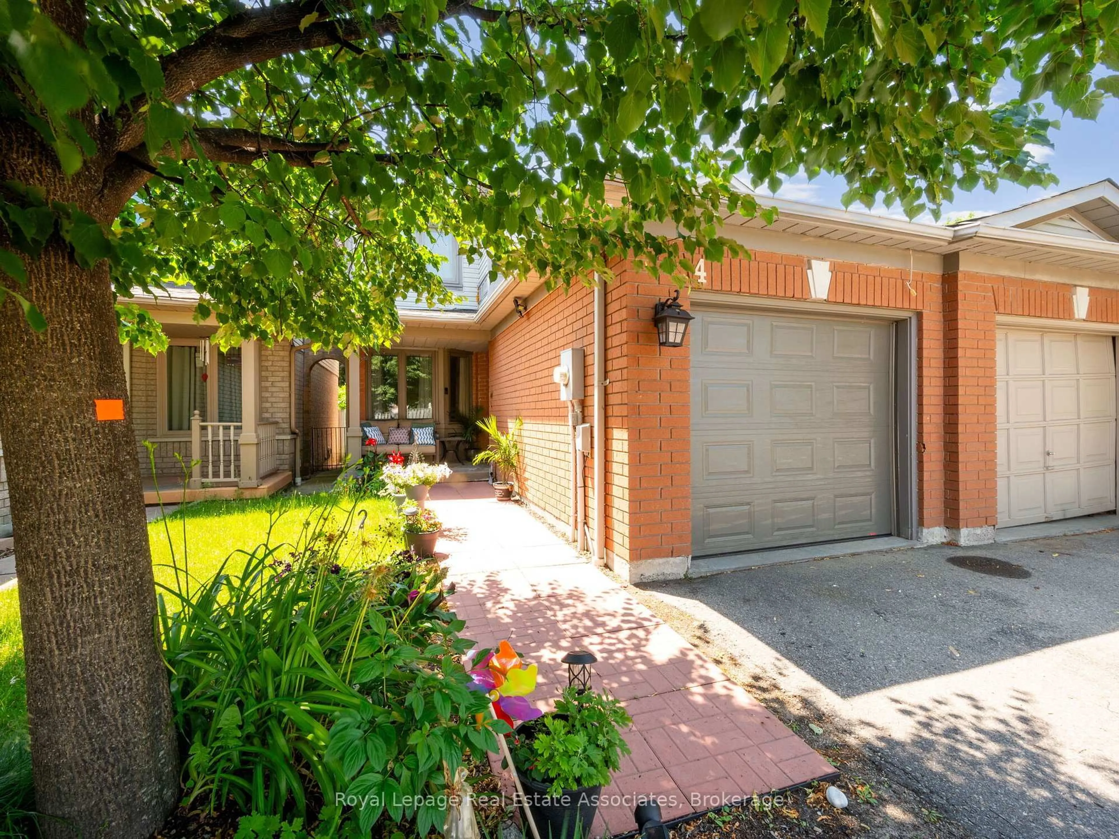 Home with brick exterior material, street for 4 Greengrove Way, Whitby Ontario L1R 2N4