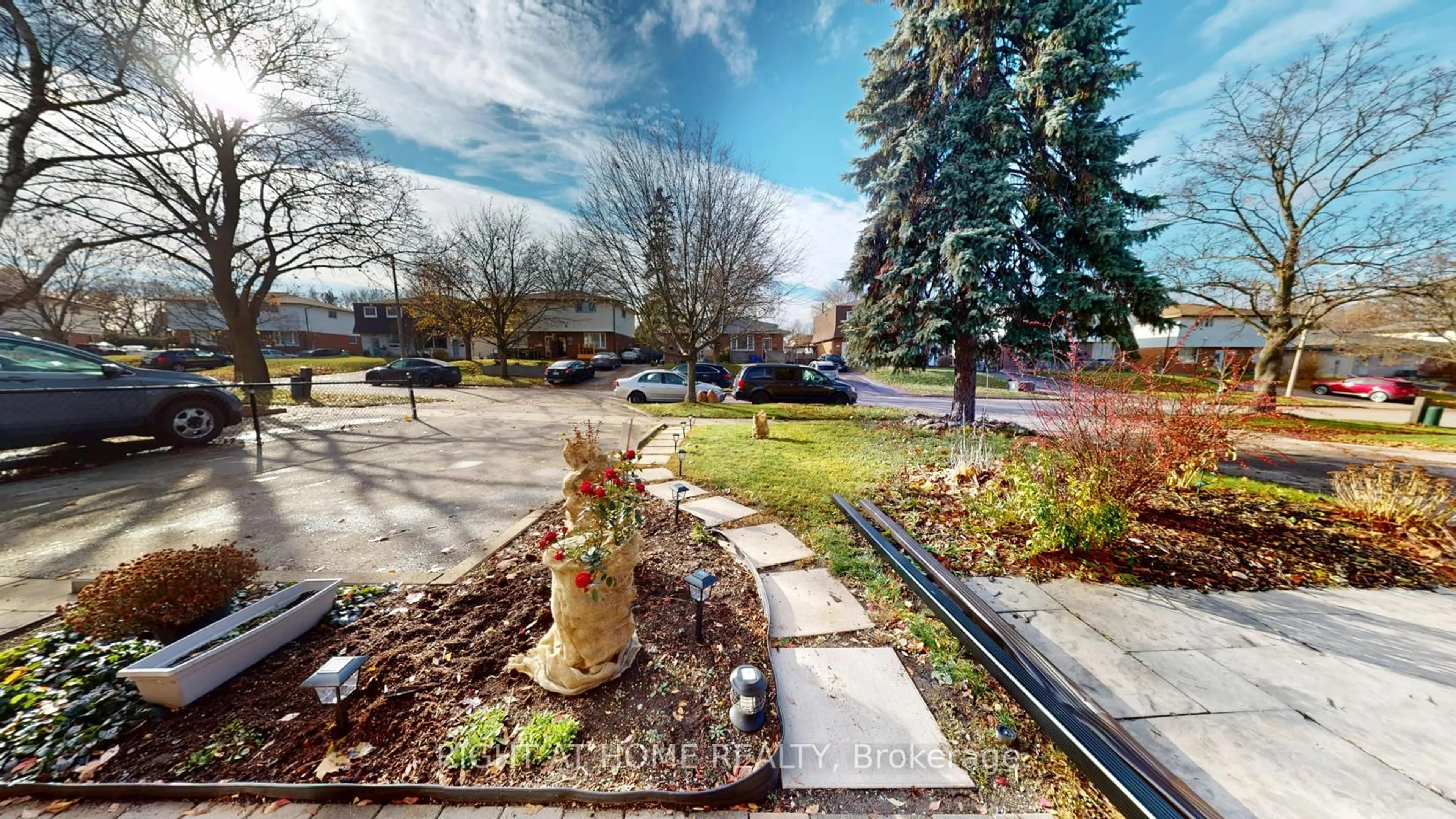 A pic from outside/outdoor area/front of a property/back of a property/a pic from drone, street for 407 Maplewood Dr, Oshawa Ontario L1G 5R7