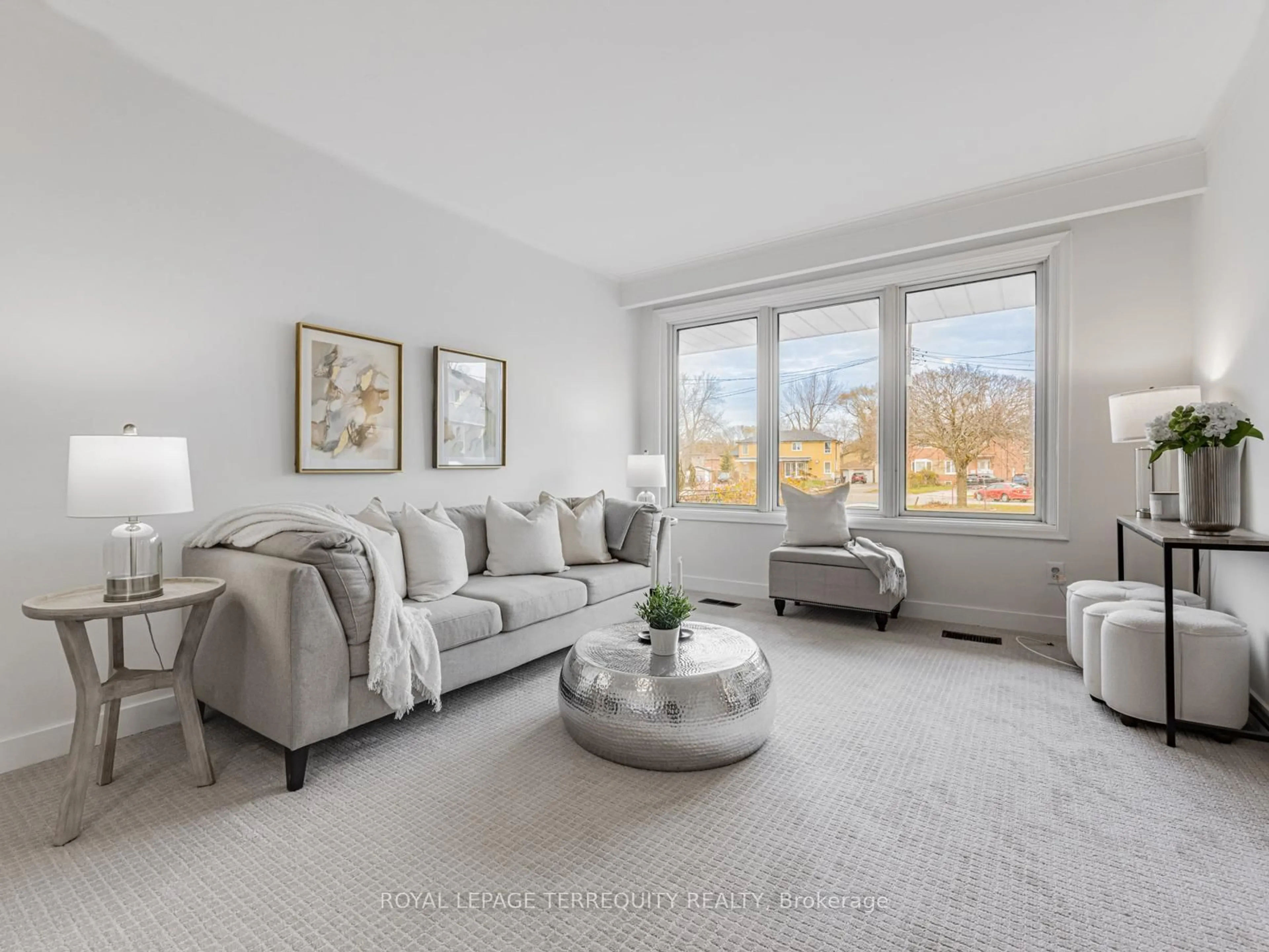 Living room with furniture, unknown for 34 Athenia Crt, Toronto Ontario M1E 2C1