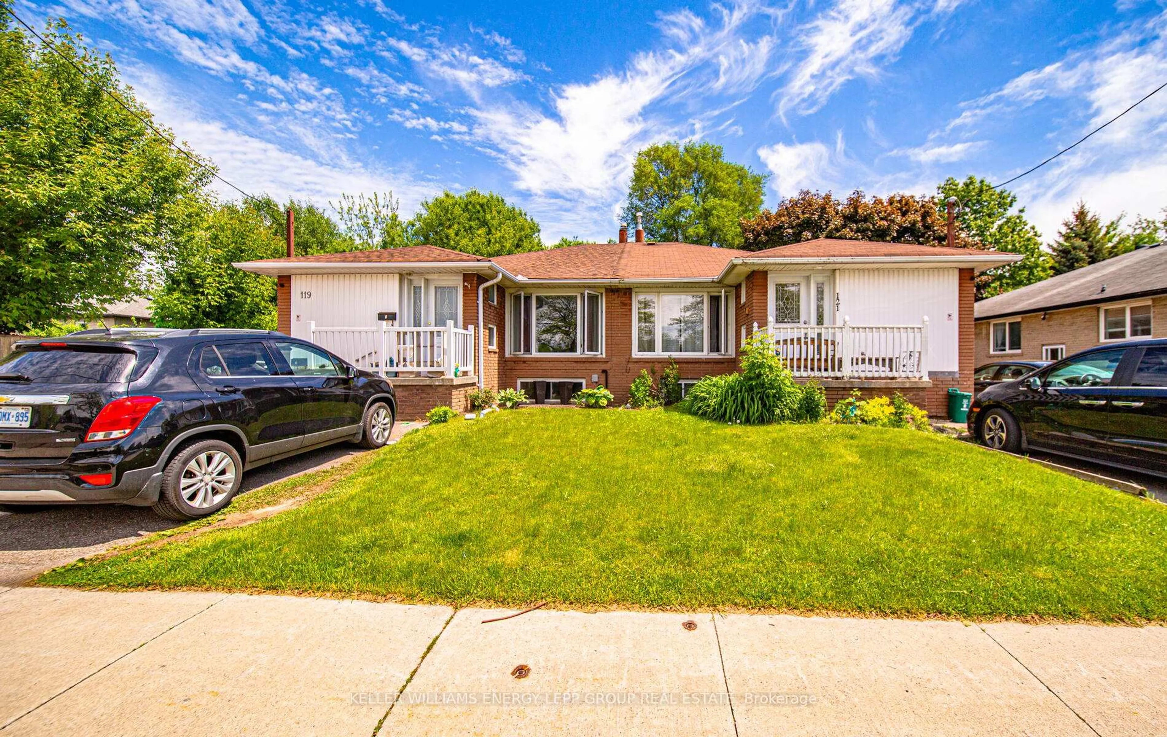 Home with vinyl exterior material, street for 119 & 121 Lupin Dr, Whitby Ontario L1N 1X9