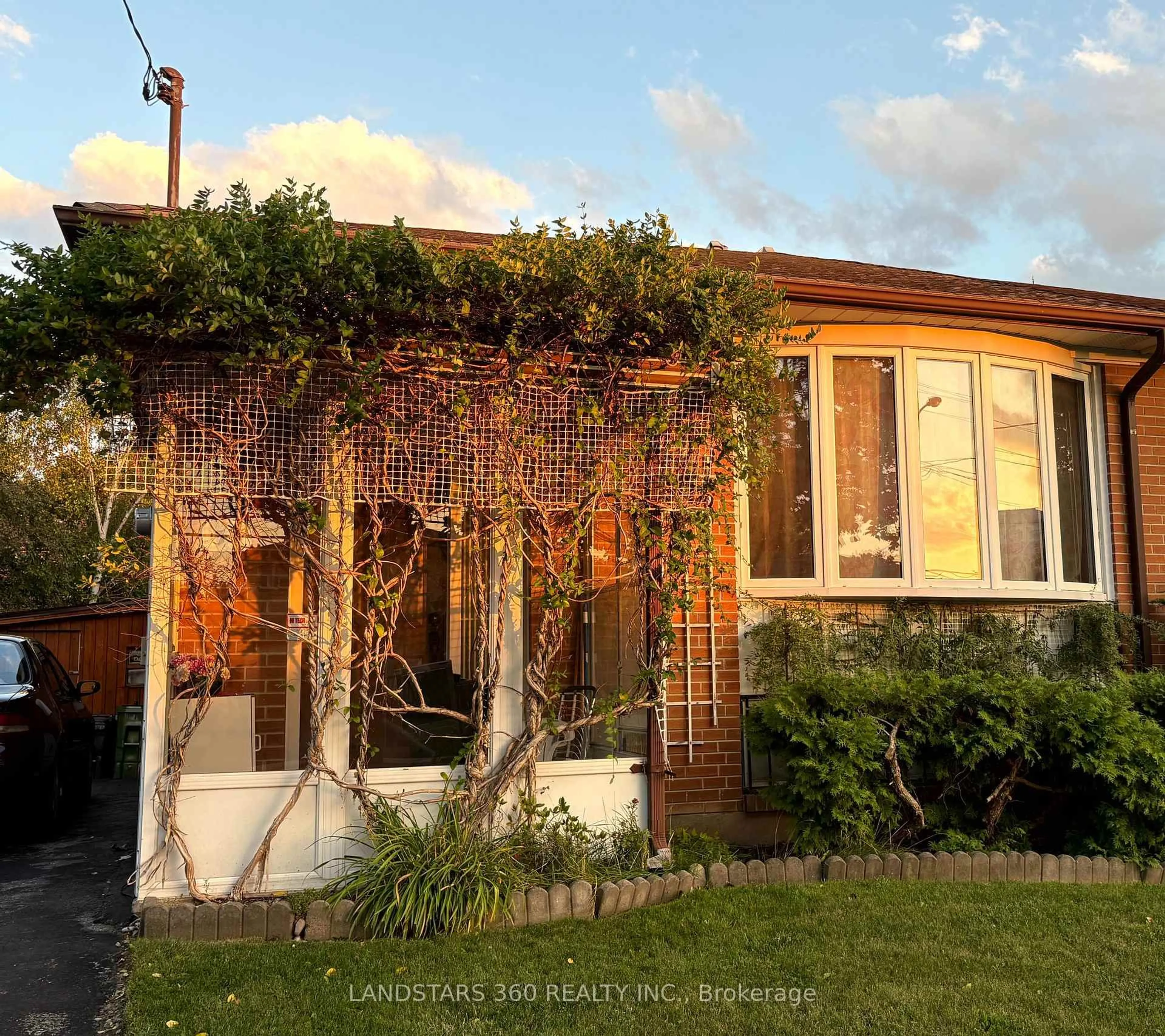 Home with brick exterior material, street for 33 Pitfield Rd, Toronto Ontario M1S 1X9