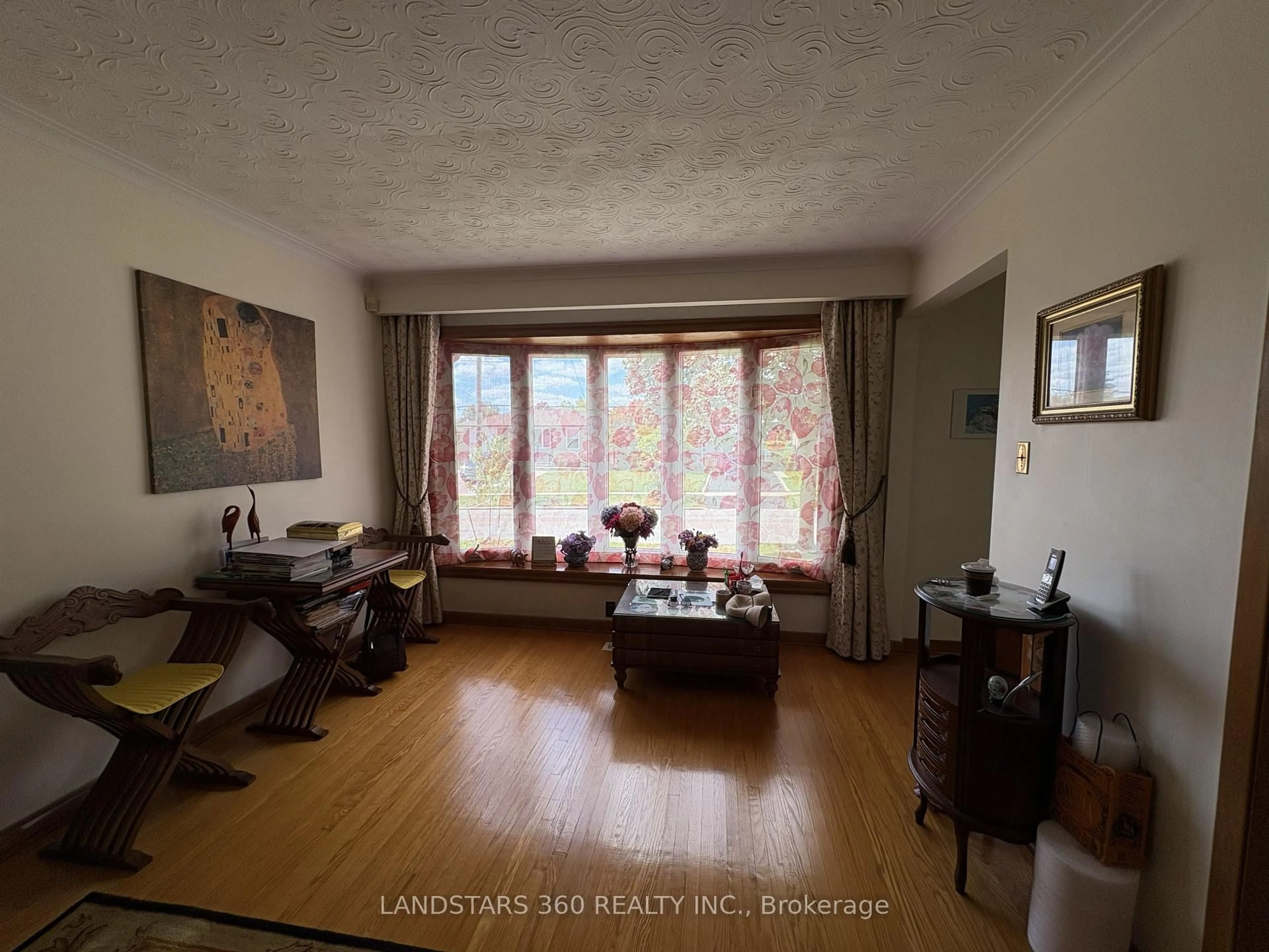 A pic of a room for 33 Pitfield Rd, Toronto Ontario M1S 1X9