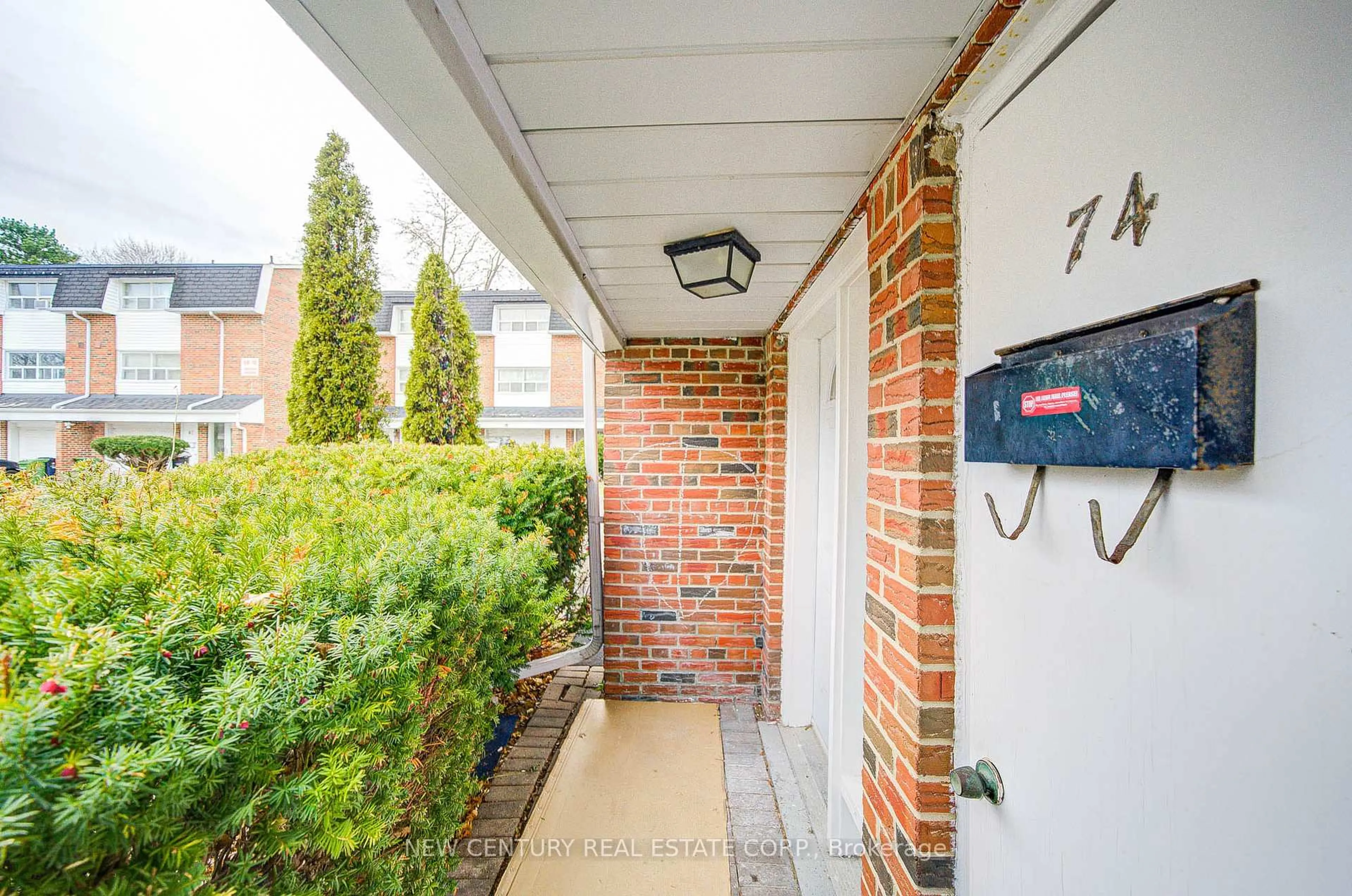 Unknown for 74 Trailridge Cres, Toronto Ontario M1E 4C5