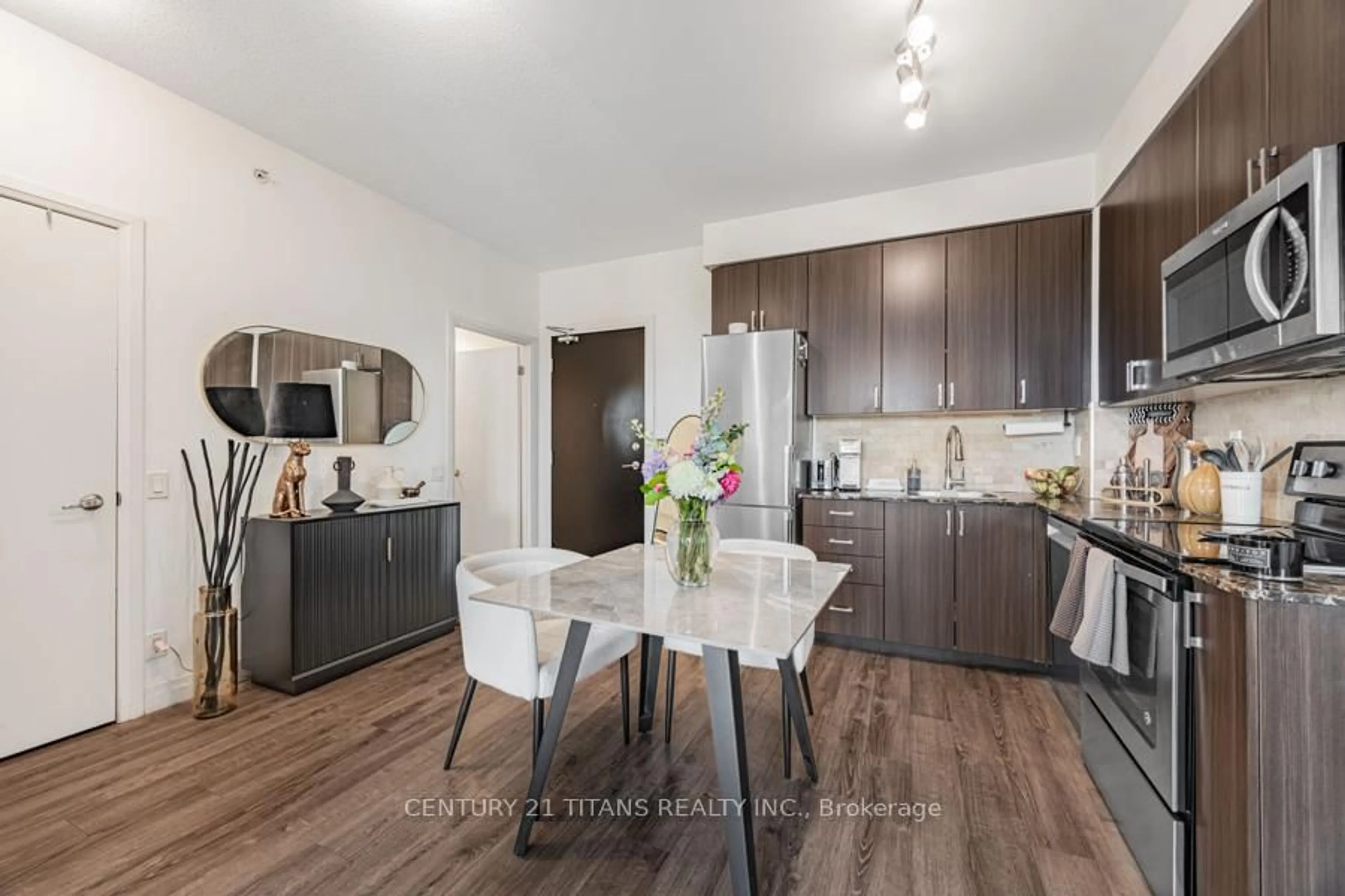 Open concept kitchen, unknown for 22 East Haven Dr #1022, Toronto Ontario M1N 0B4