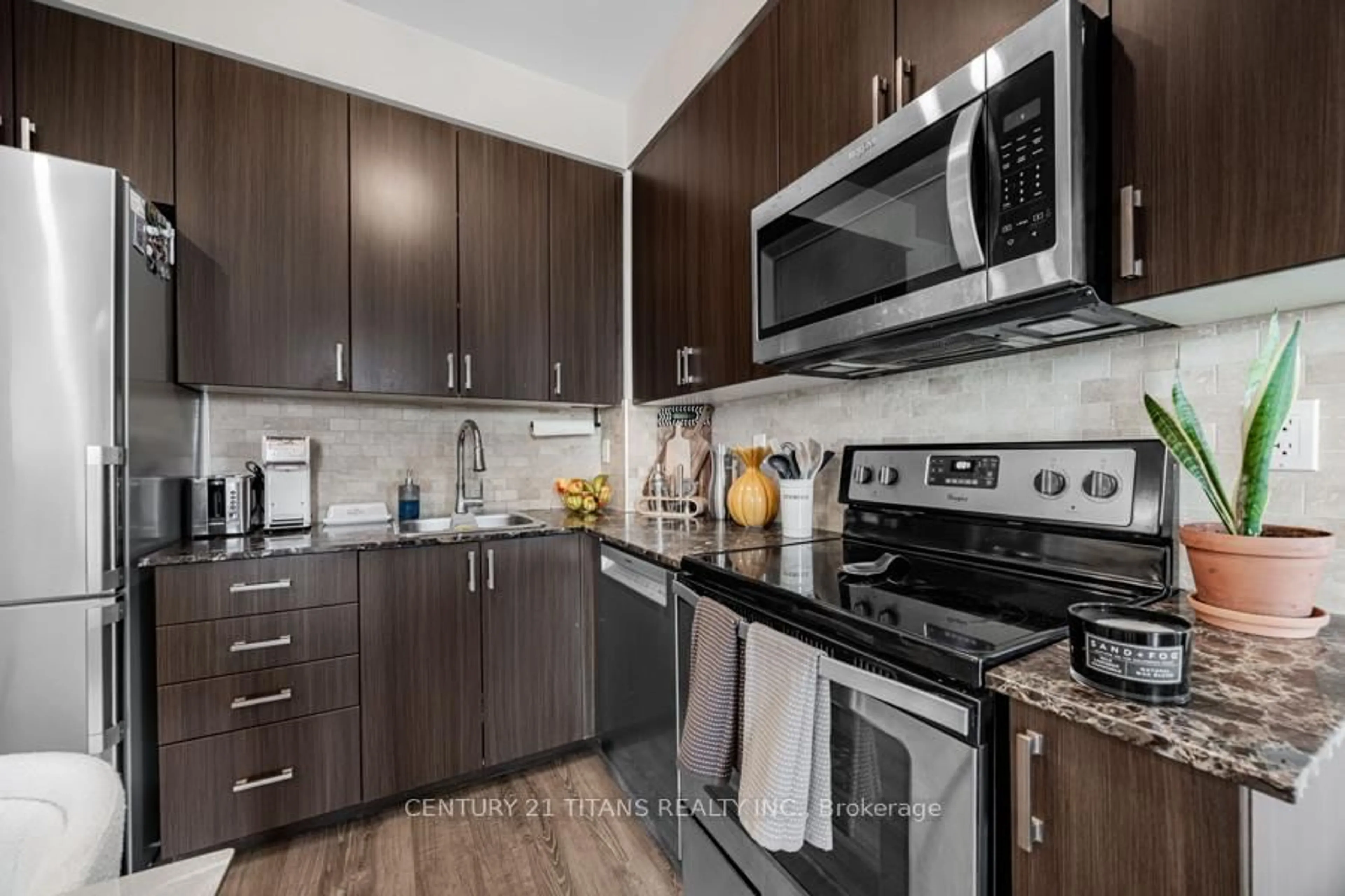 Standard kitchen, unknown for 22 East Haven Dr #1022, Toronto Ontario M1N 0B4