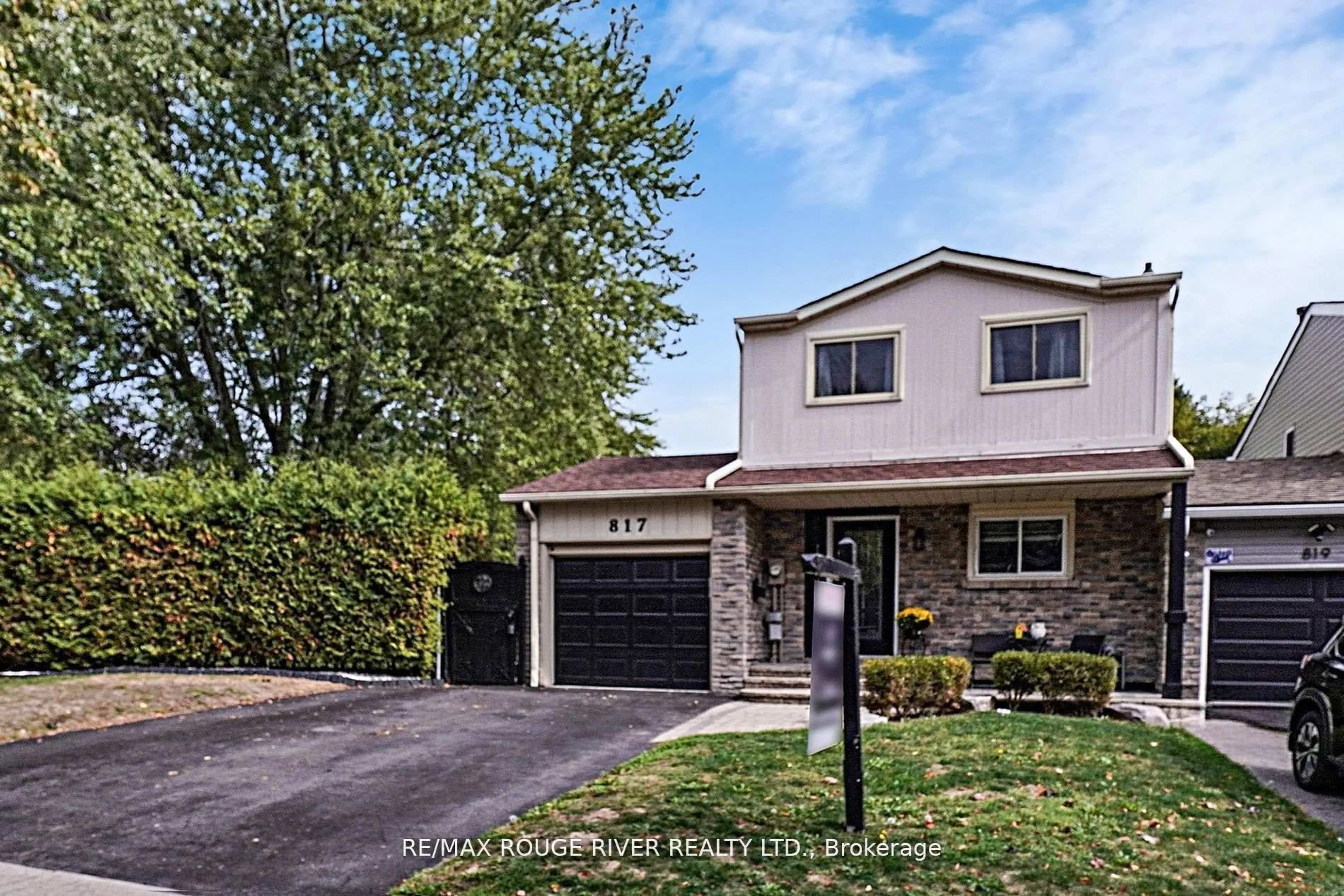 Home with brick exterior material, street for 817 Finley Ave, Ajax Ontario L1S 3S1