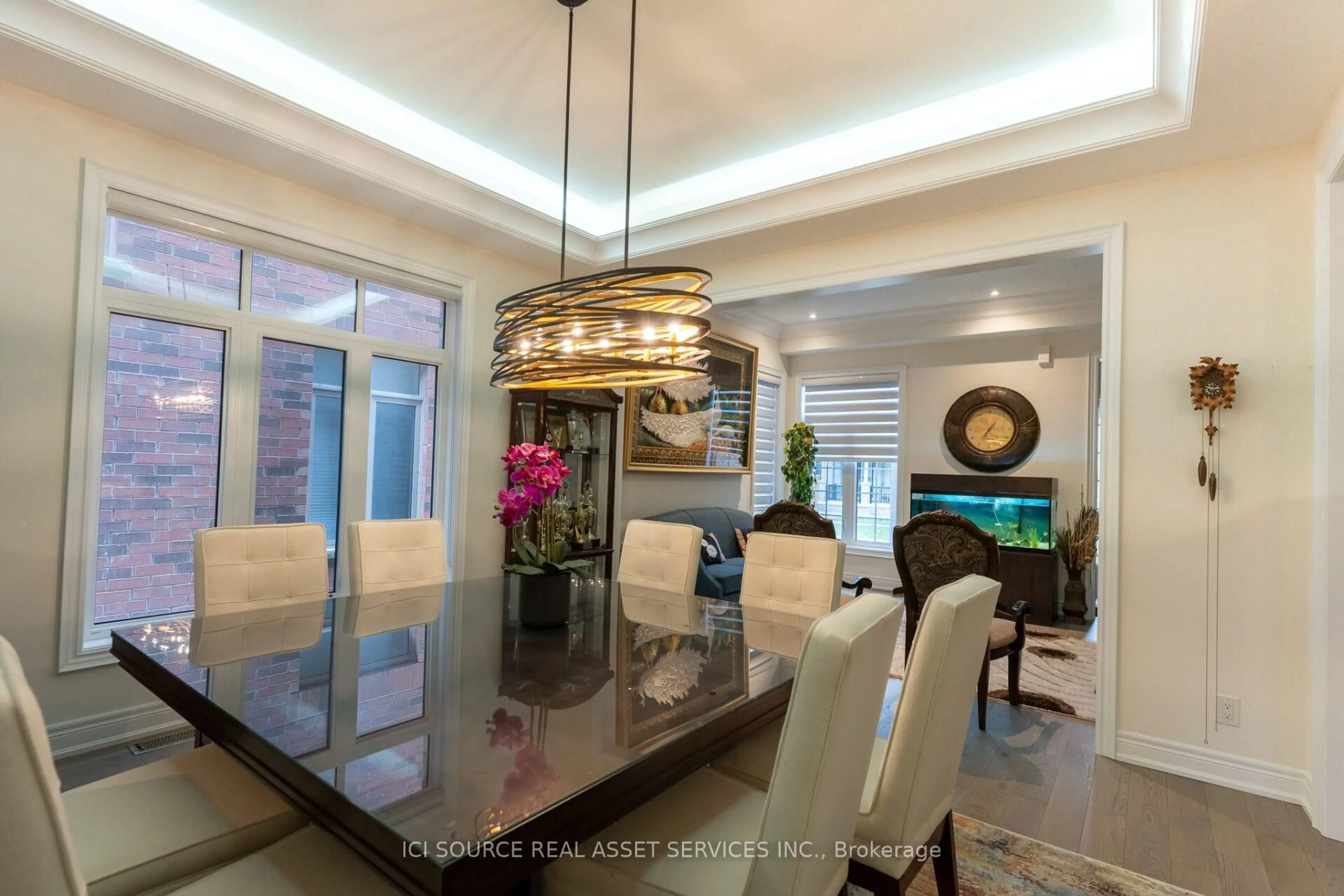 Dining room, ceramic/tile floor for 36 Blenheim Circ, Whitby Ontario L1P 0E3