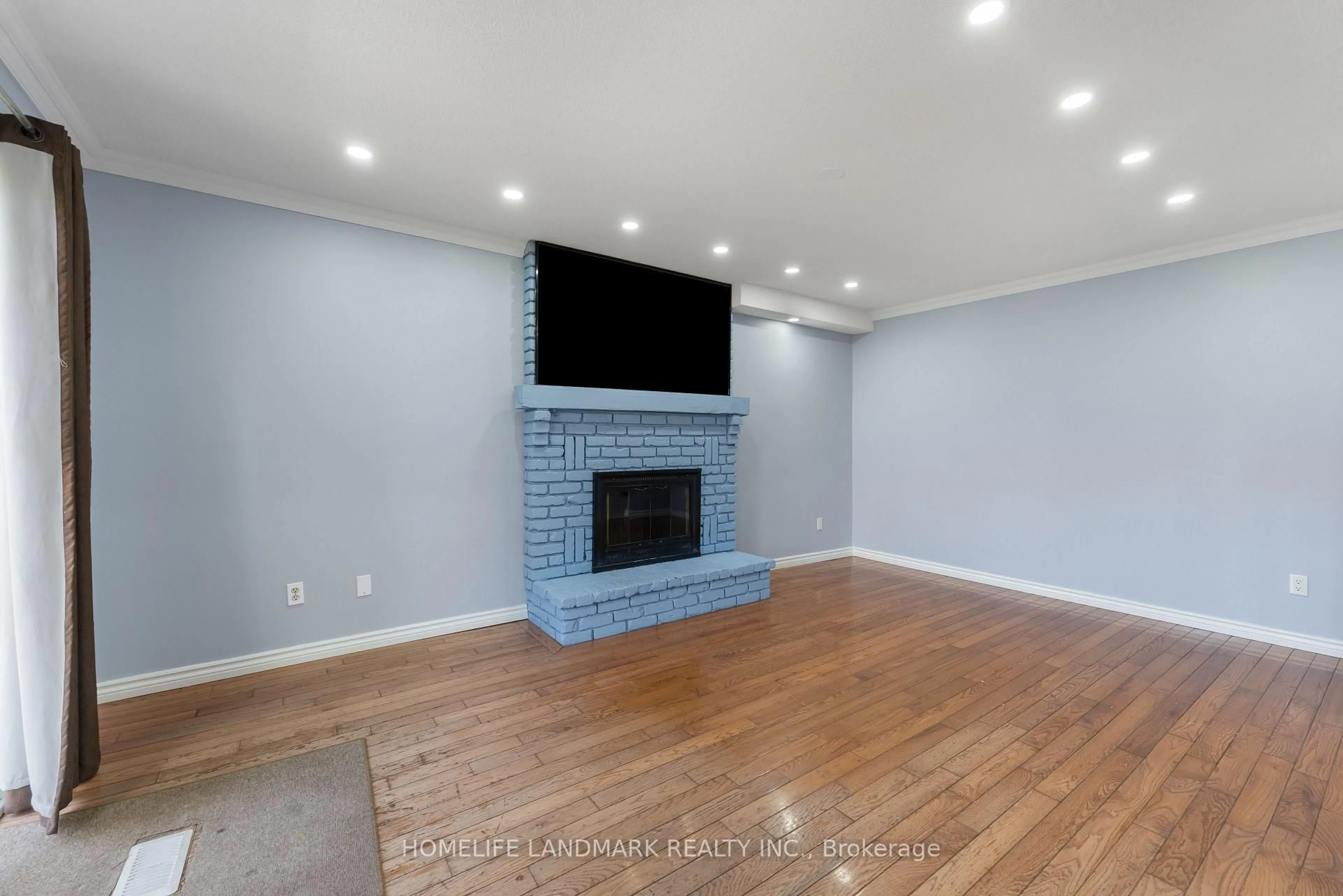 A pic of a room for 1416 Somerville St, Oshawa Ontario L1G 7R1