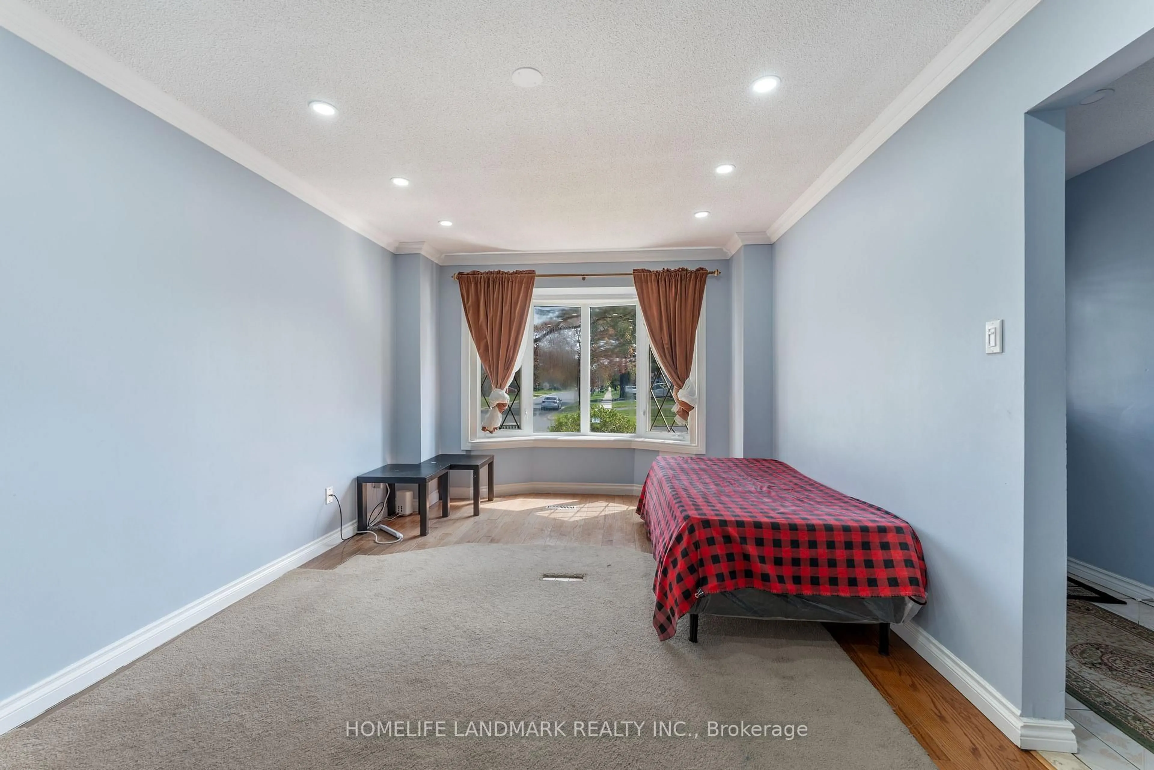 A pic of a room for 1416 Somerville St, Oshawa Ontario L1G 7R1