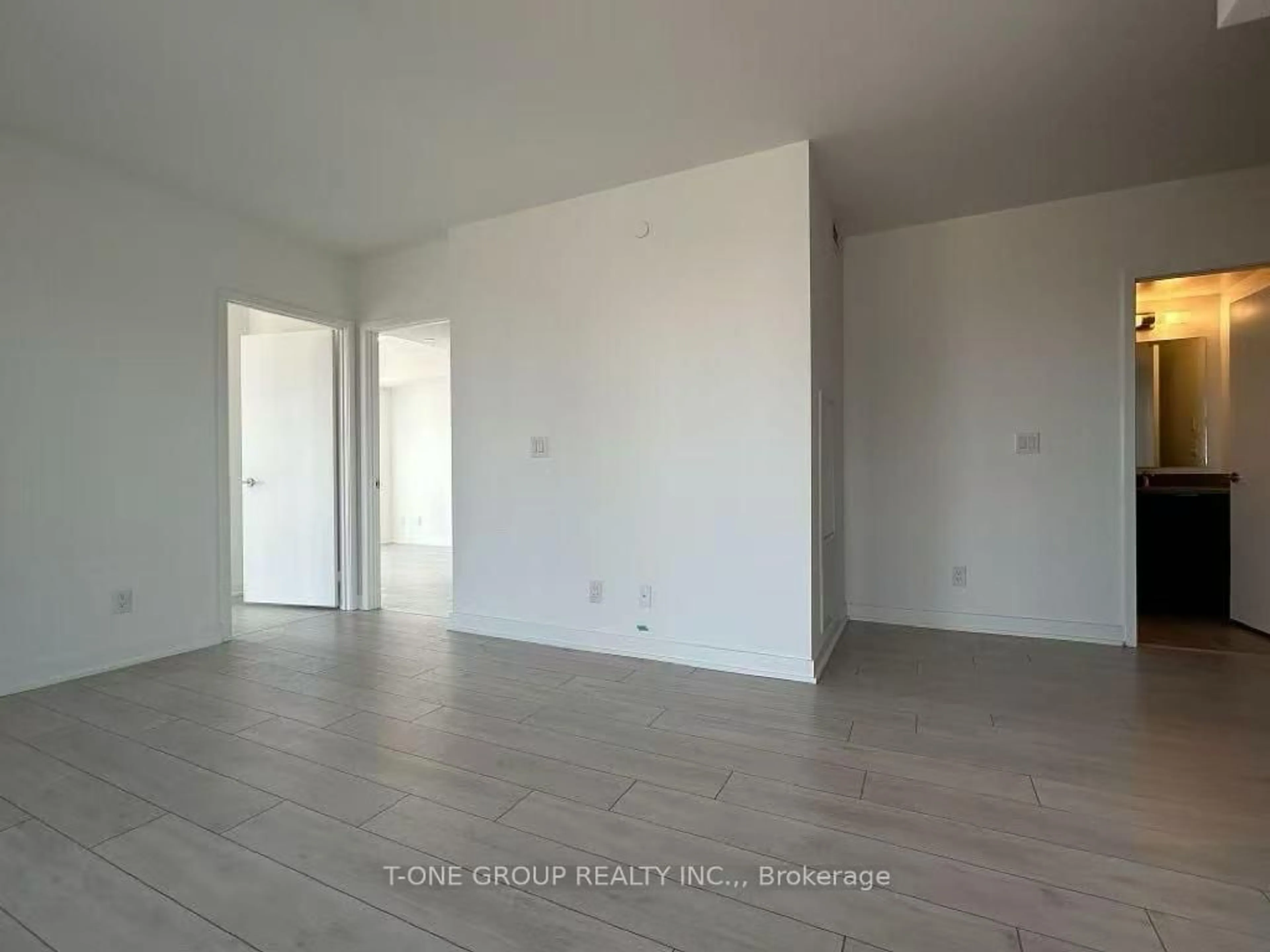 A pic of a room for 2033 Kennedy Rd #2309, Toronto Ontario M1T 0B9
