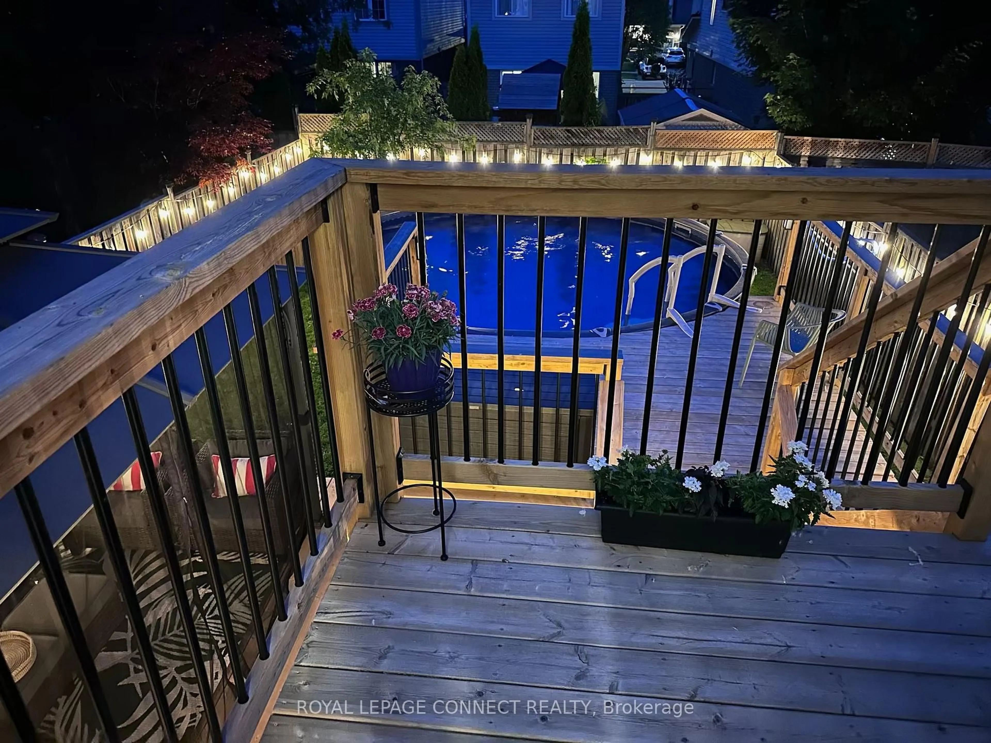 Patio, unknown for 49 Childs Crt, Clarington Ontario L1C 5P3