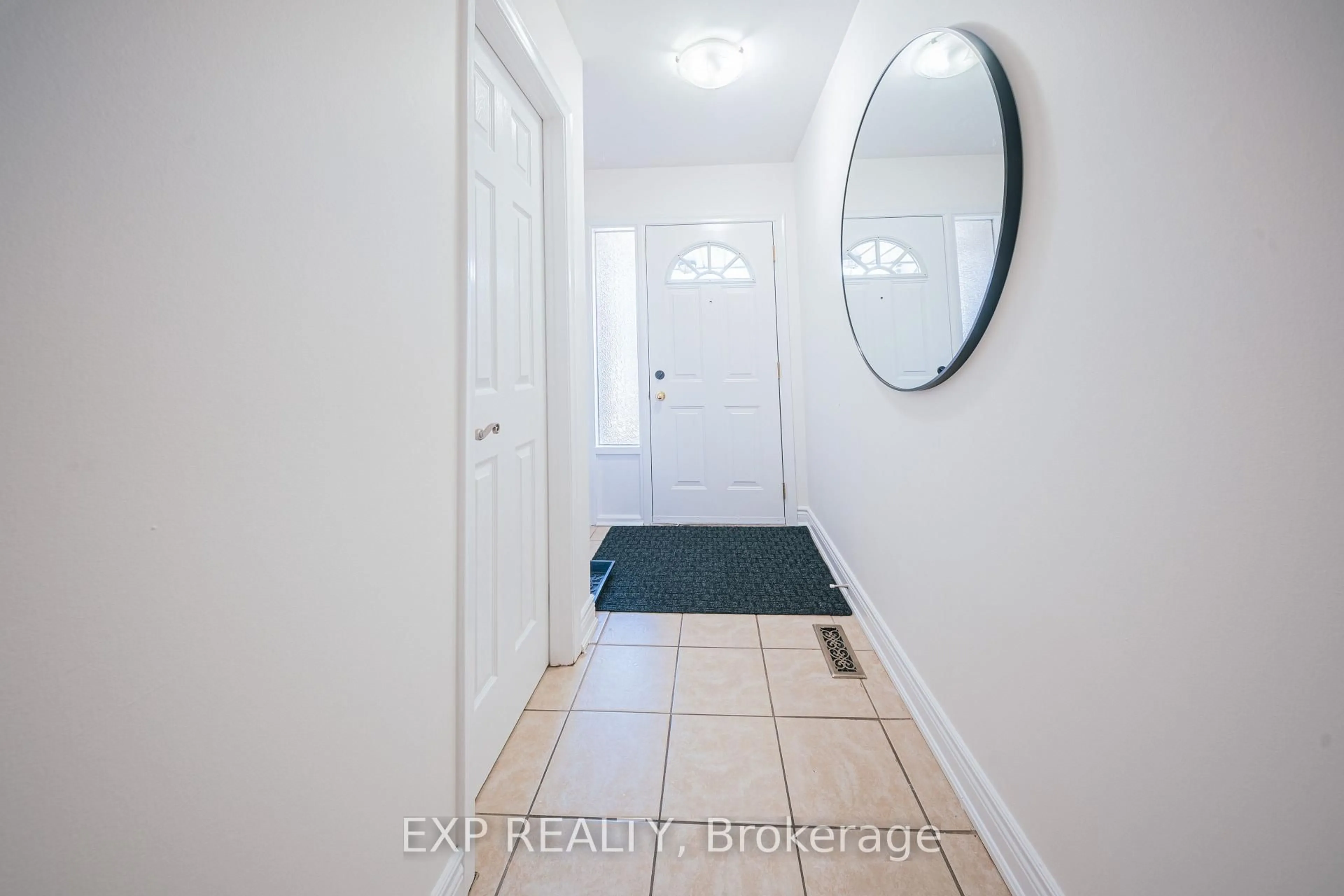 Indoor entryway for 9 Michael Blvd #42, Whitby Ontario L1N 5P4