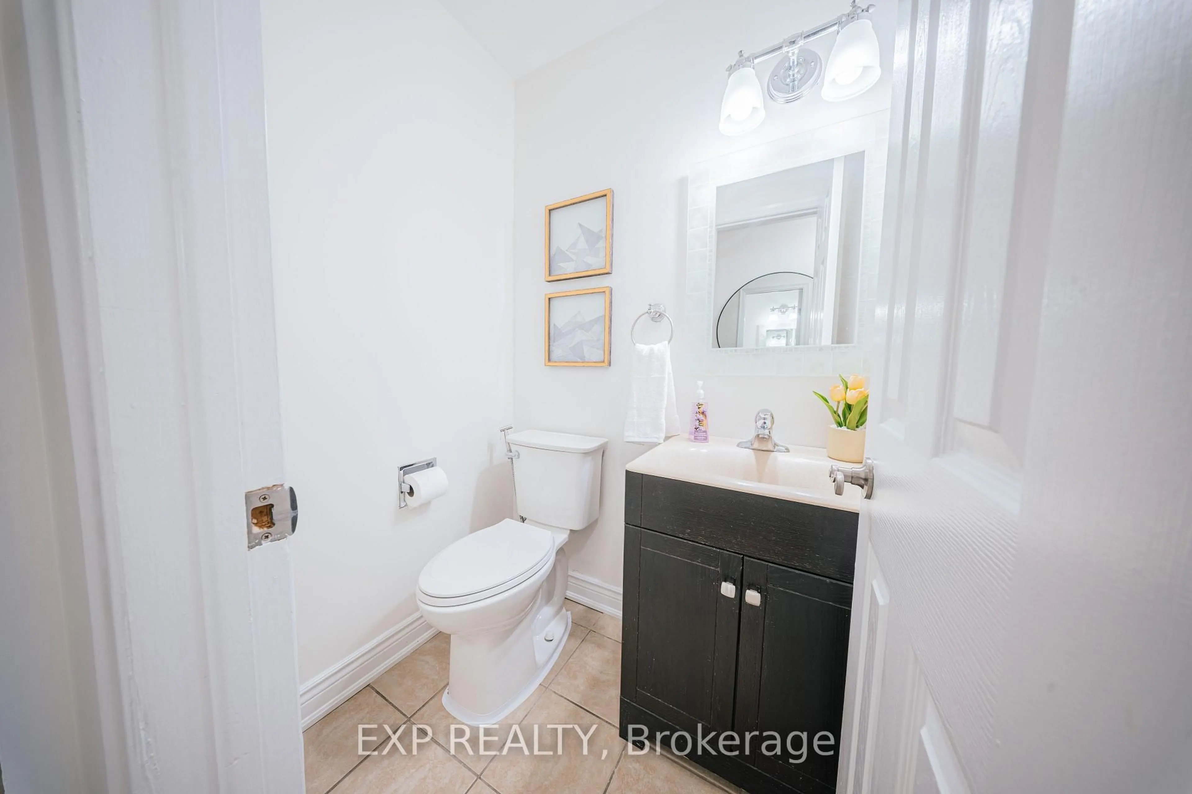 Standard bathroom, ceramic/tile floor for 9 Michael Blvd #42, Whitby Ontario L1N 5P4