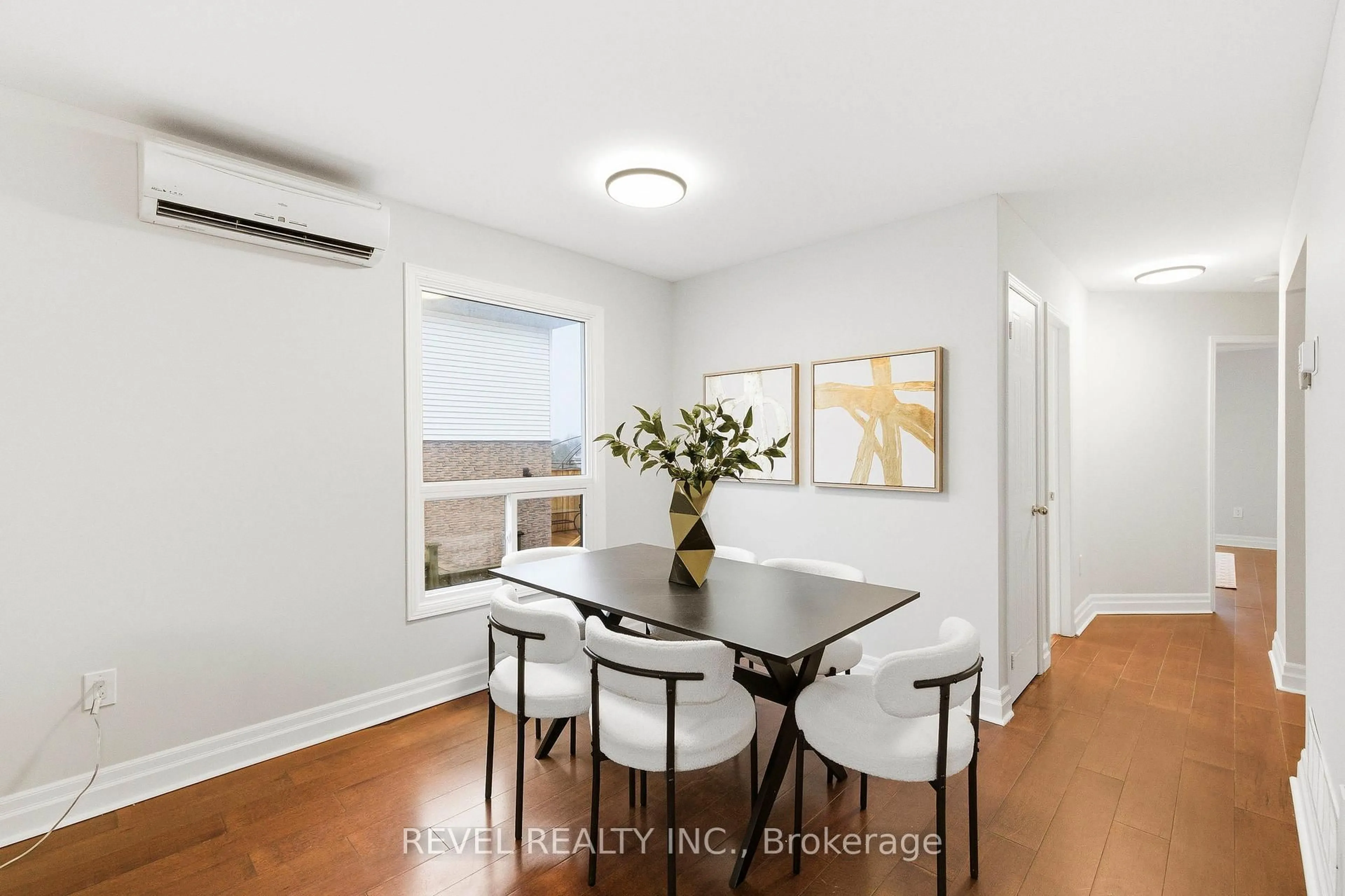 Dining room, wood/laminate floor for 1036 Attersley Dr, Oshawa Ontario L1K 2G9