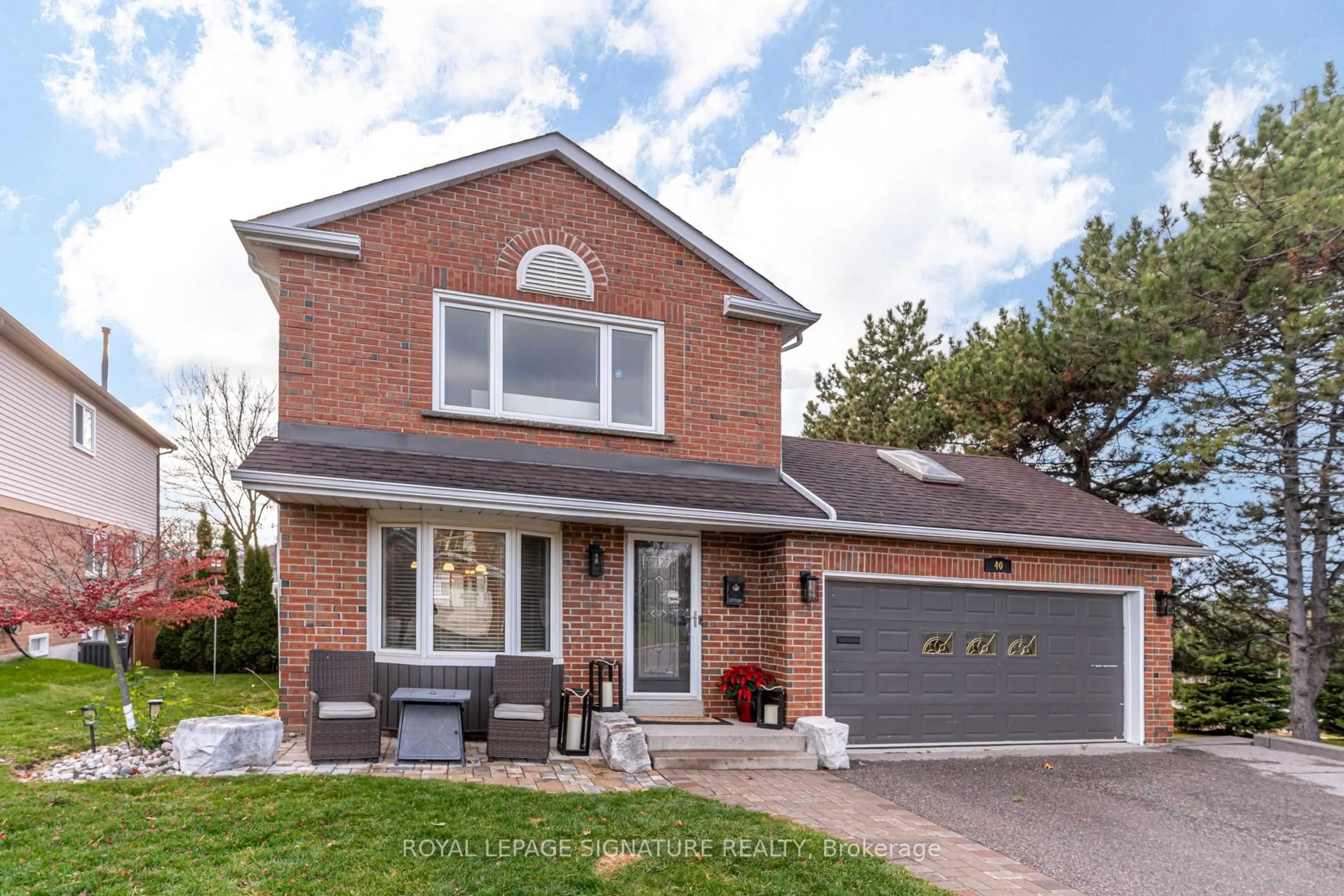 Home with brick exterior material, street for 40 Janedale Cres, Whitby Ontario L1N 6Z5