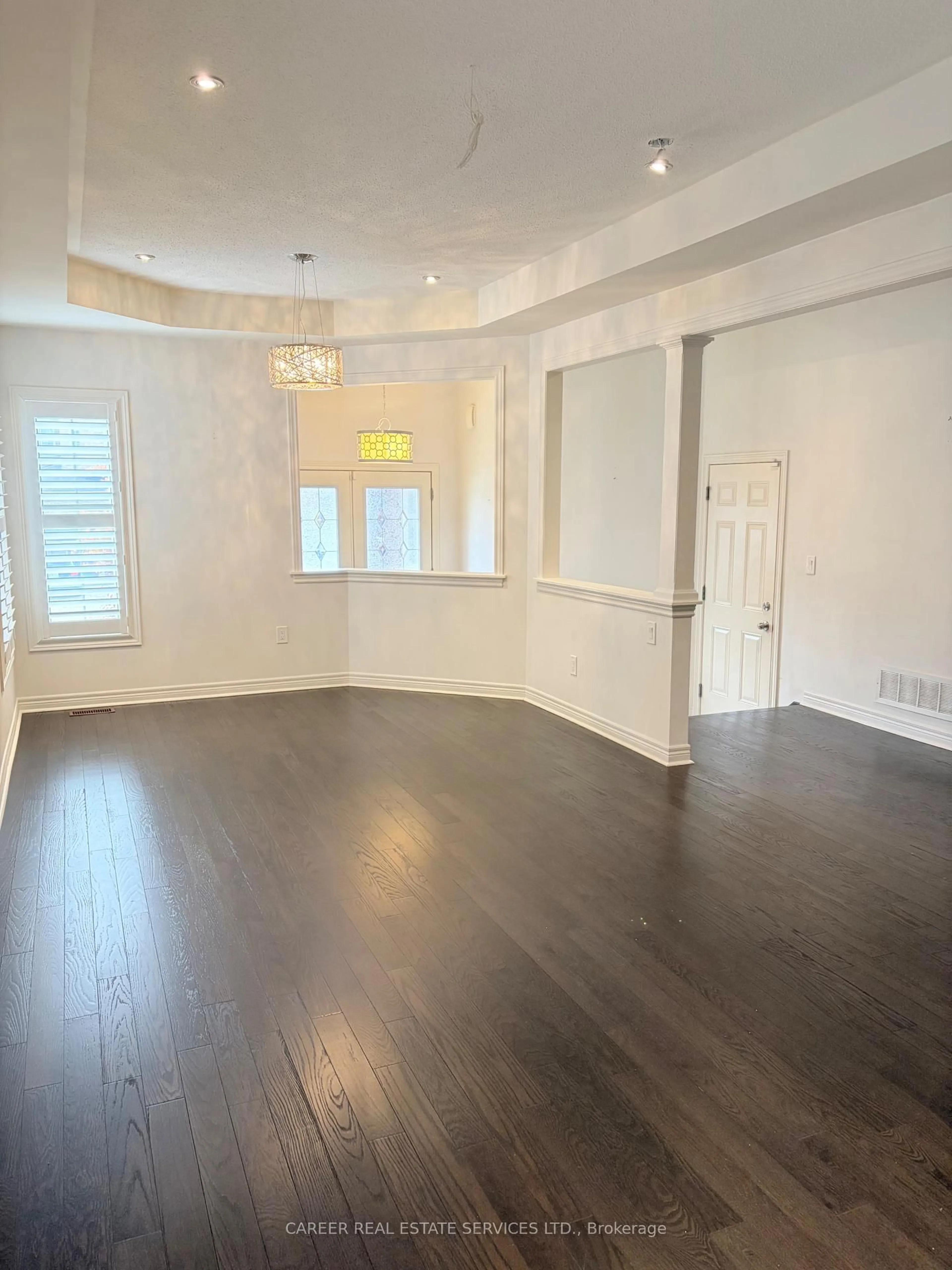 A pic of a room for 18 Crellin St, Ajax Ontario L1Z 0P4