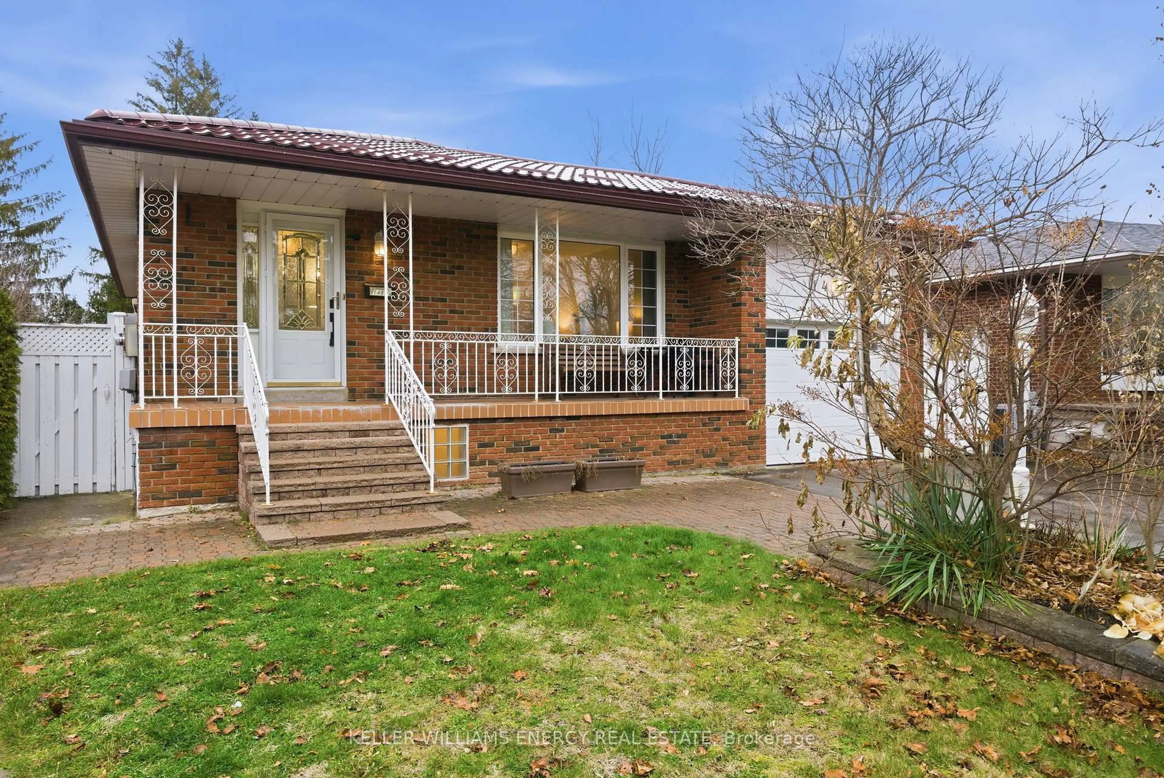 Home with brick exterior material, street for 1485 Oneida Crt, Oshawa Ontario L1G 4M7