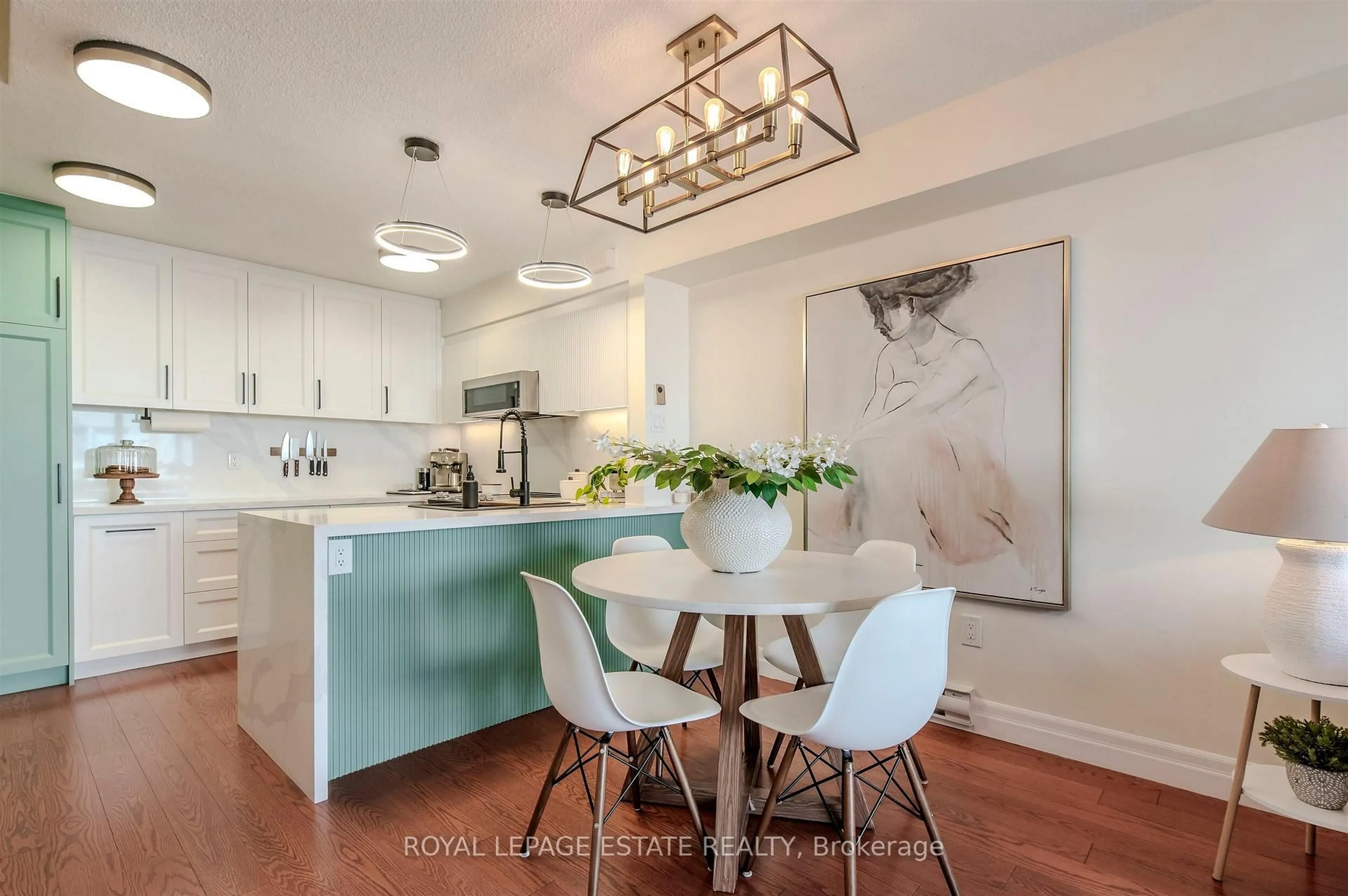 Open concept kitchen, unknown for 1209 Queen St #32, Toronto Ontario M4M 3H4