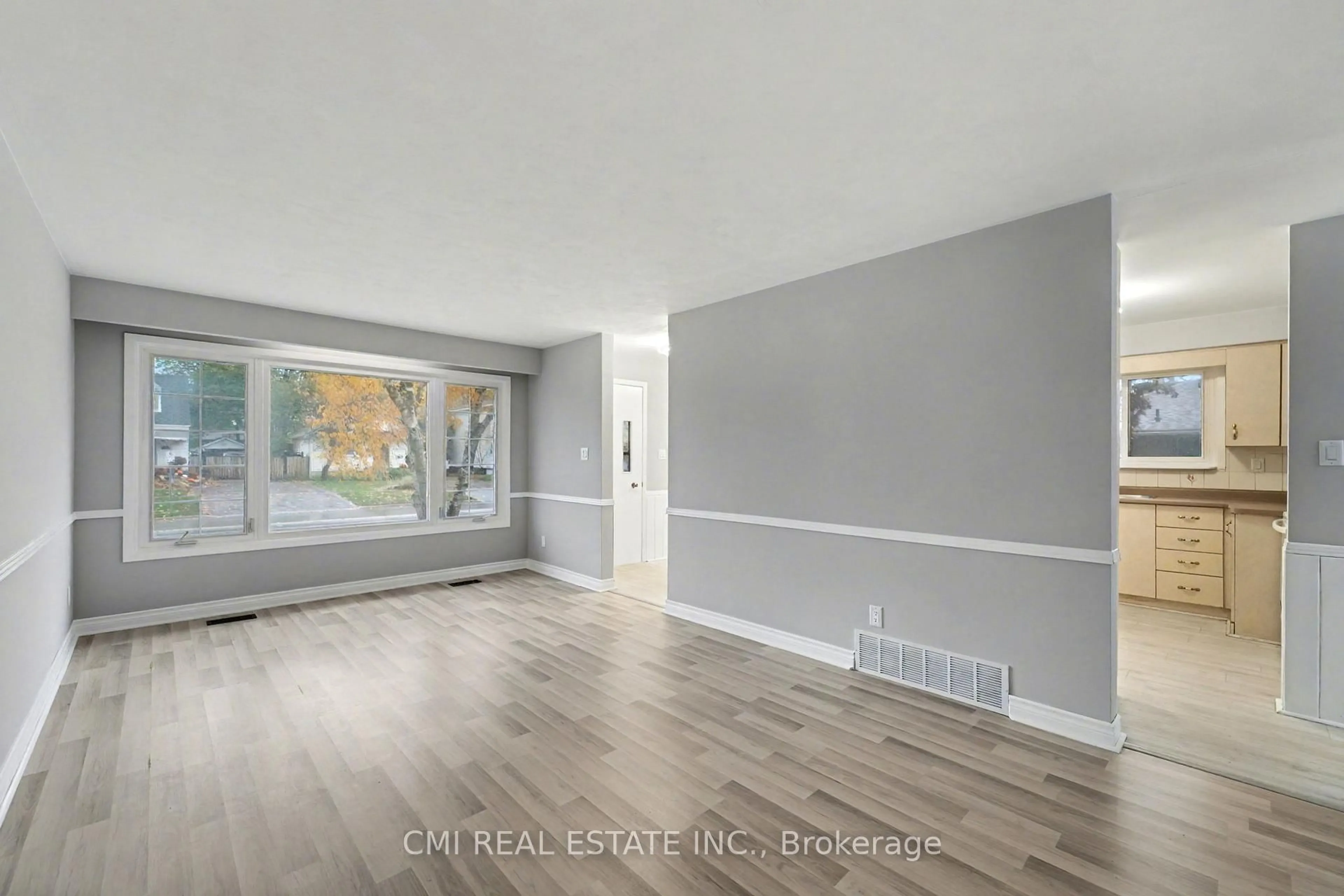 A pic of a room for 49 Beatrice St, Oshawa Ontario L1G 3M6