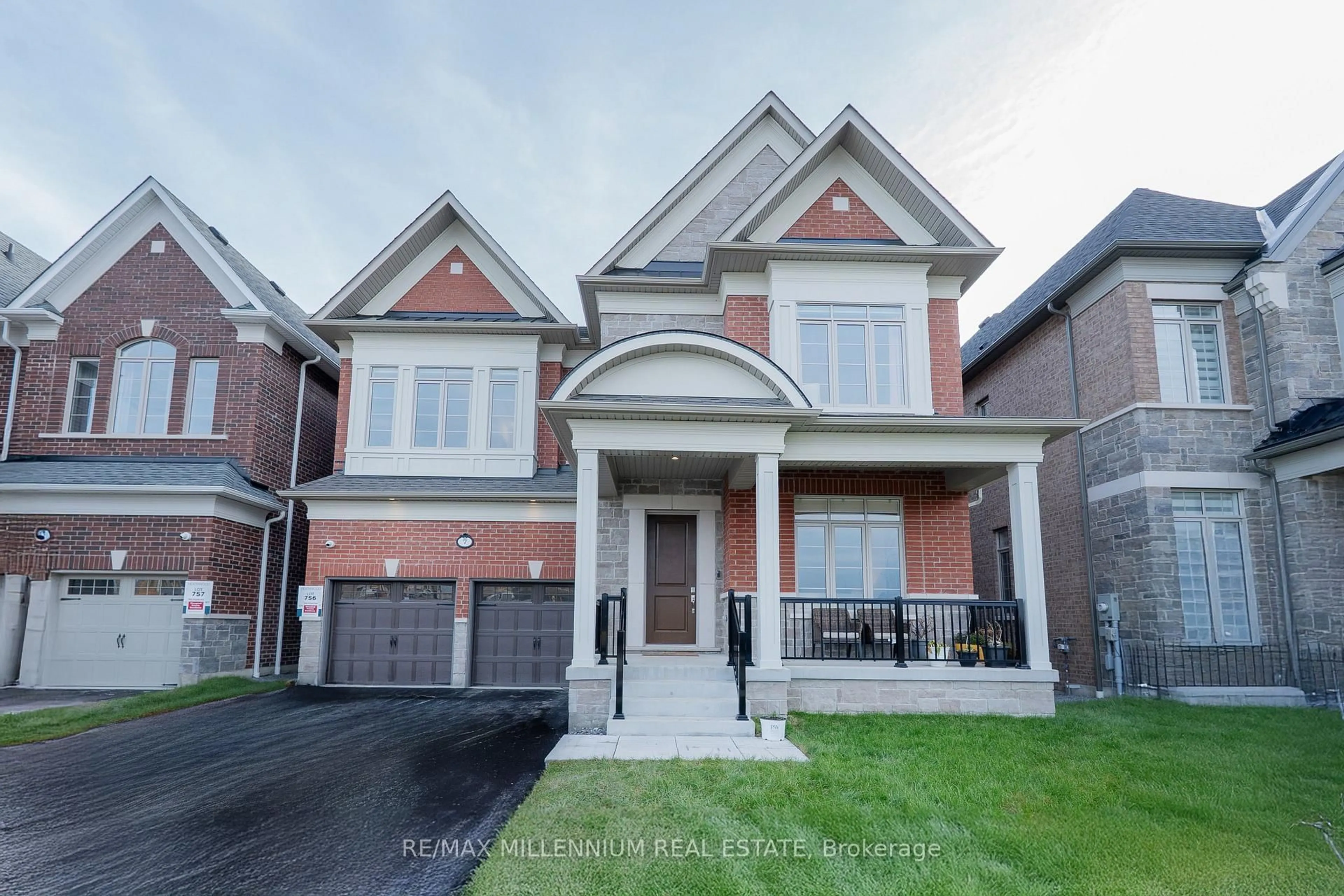 Home with brick exterior material, street for 7 Spring Garden Crt, Whitby Ontario L1P 1Y4
