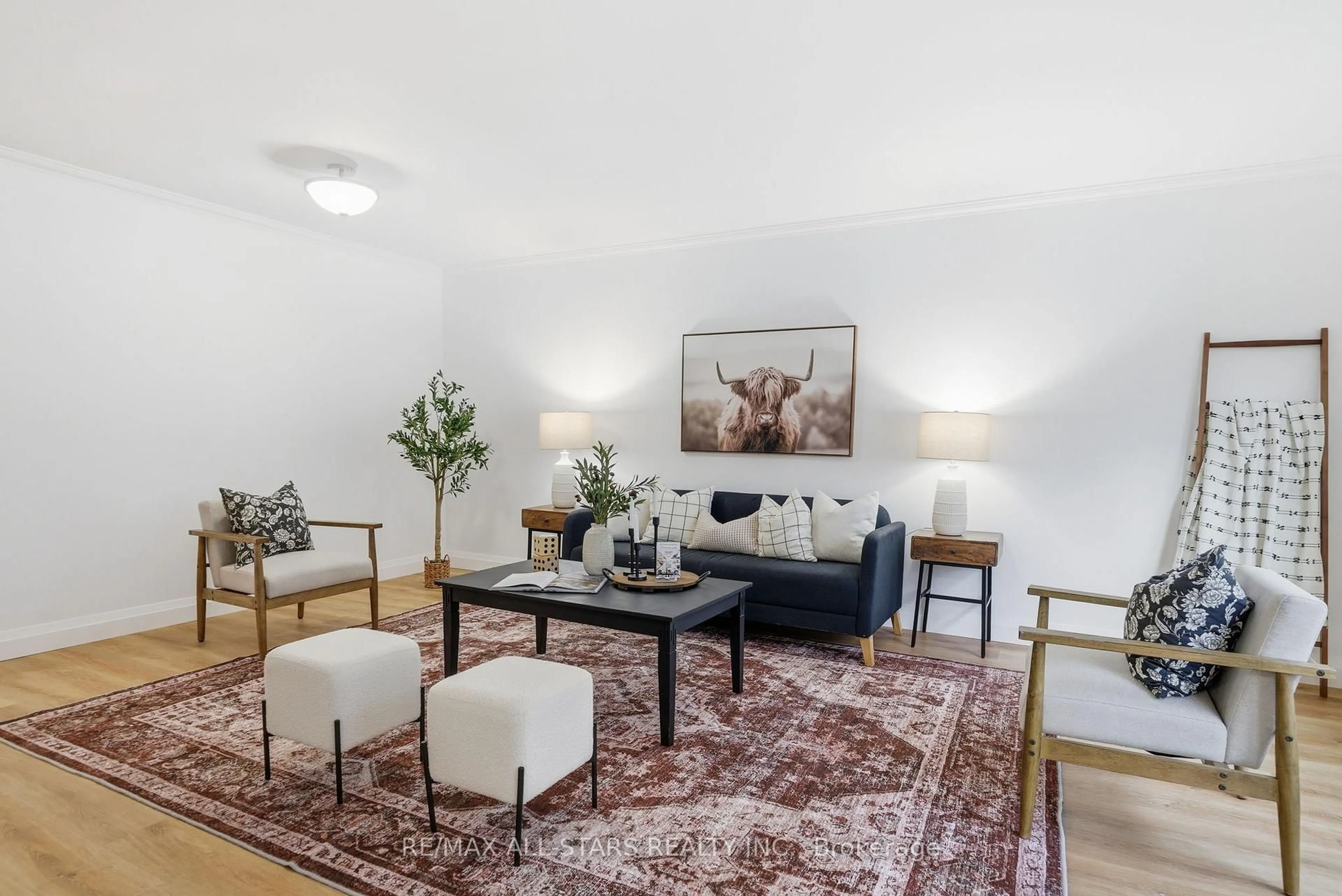 Living room with furniture, unknown for 1675 Scugog St, Scugog Ontario L9L 1K4