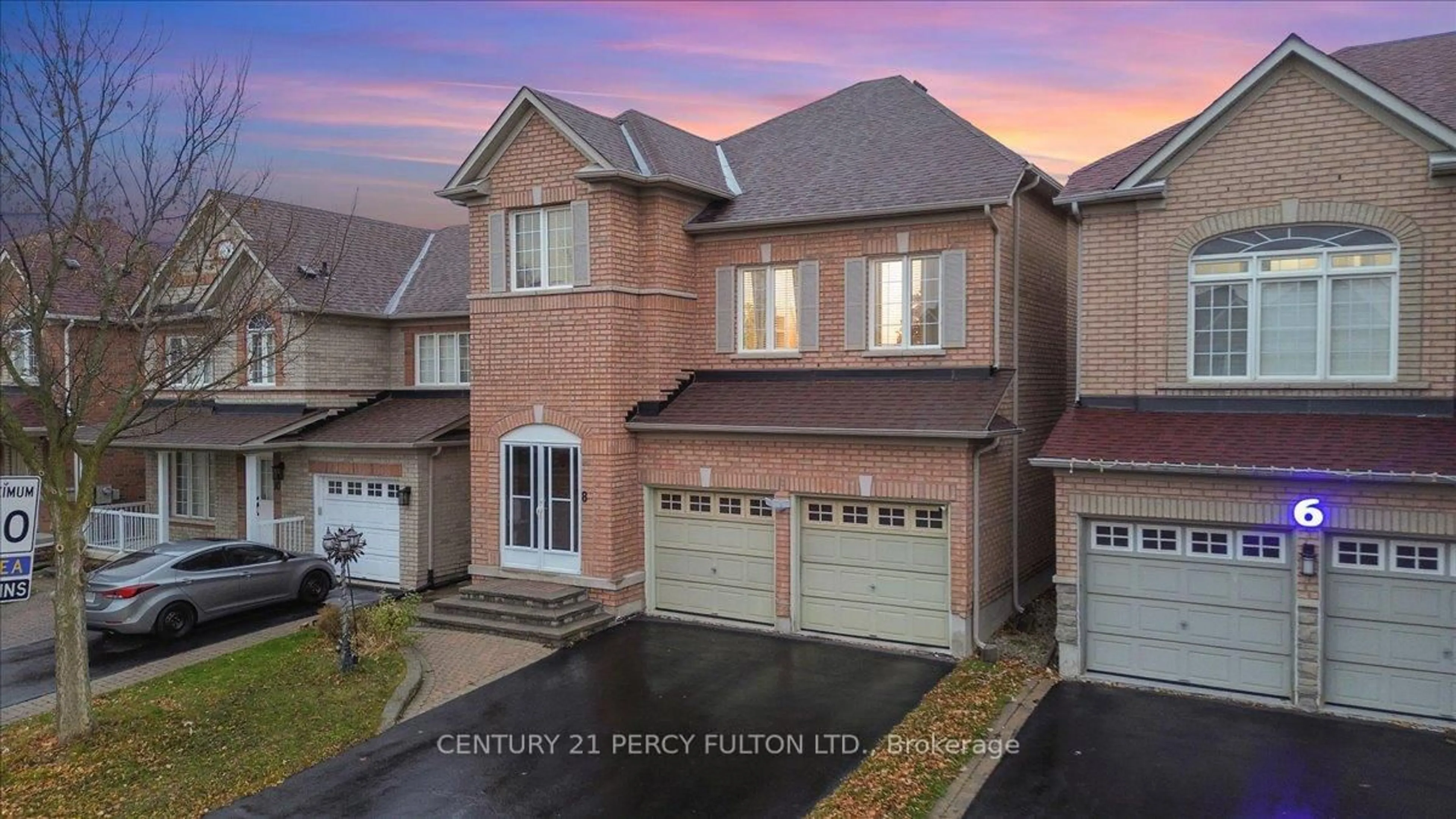 A pic from outside/outdoor area/front of a property/back of a property/a pic from drone, street for 8 Boulderbrook Dr, Toronto Ontario M1X 2B9