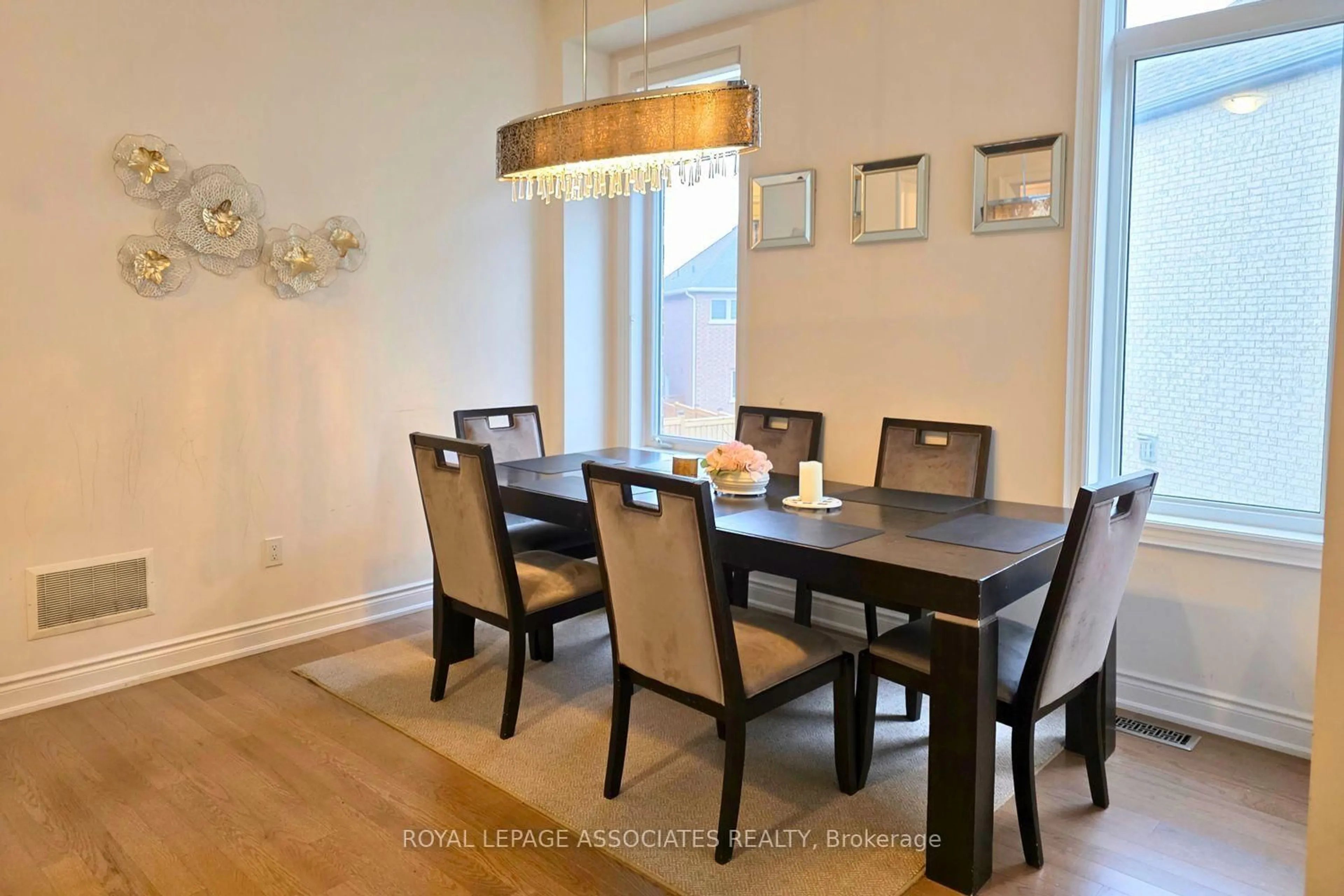 Dining room, wood/laminate floor for 133 Marcel Brunnelle Dr, Whitby Ontario L1P 0G7