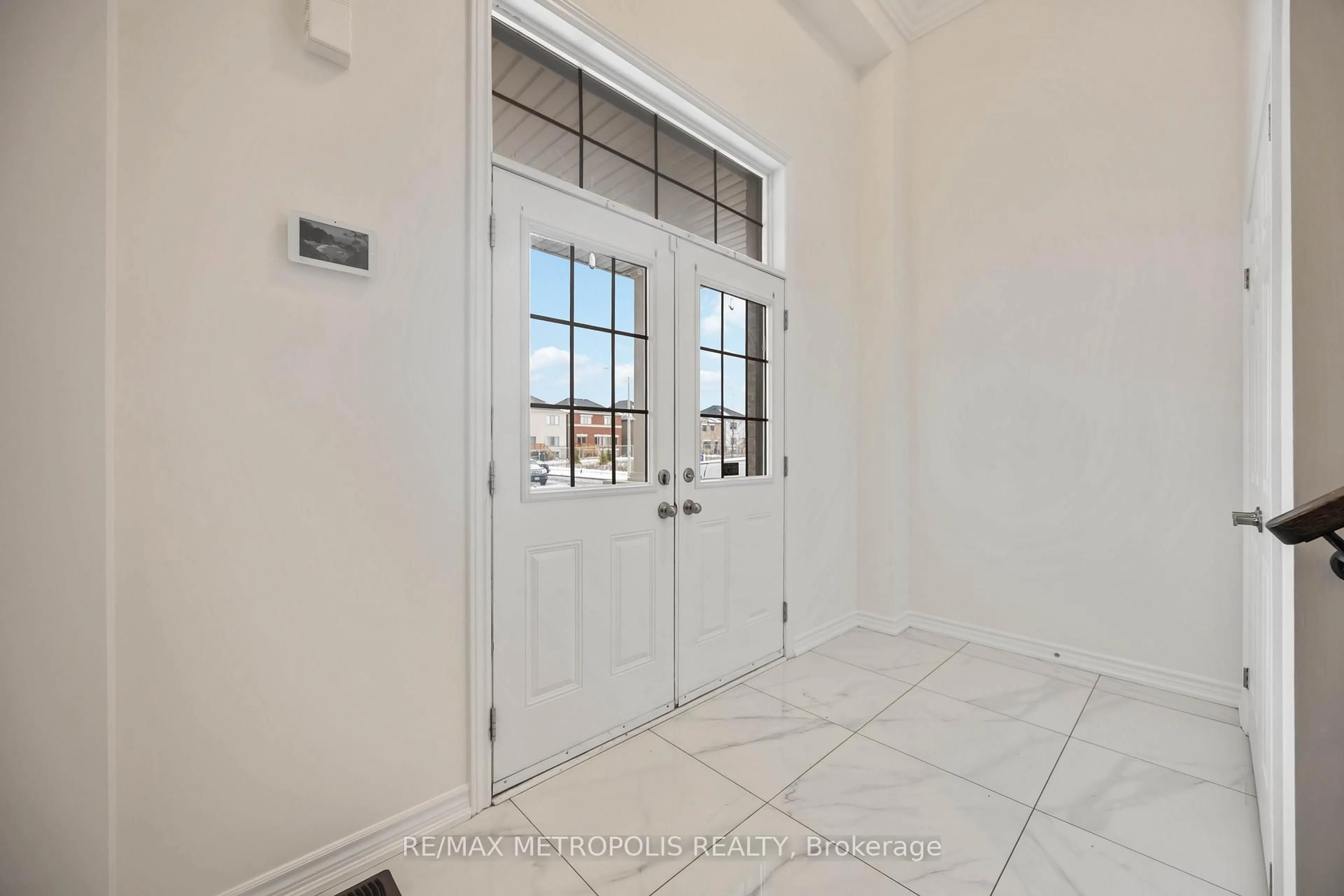 Indoor entryway for 219 Doug Finney St, Oshawa Ontario L1K 3G3