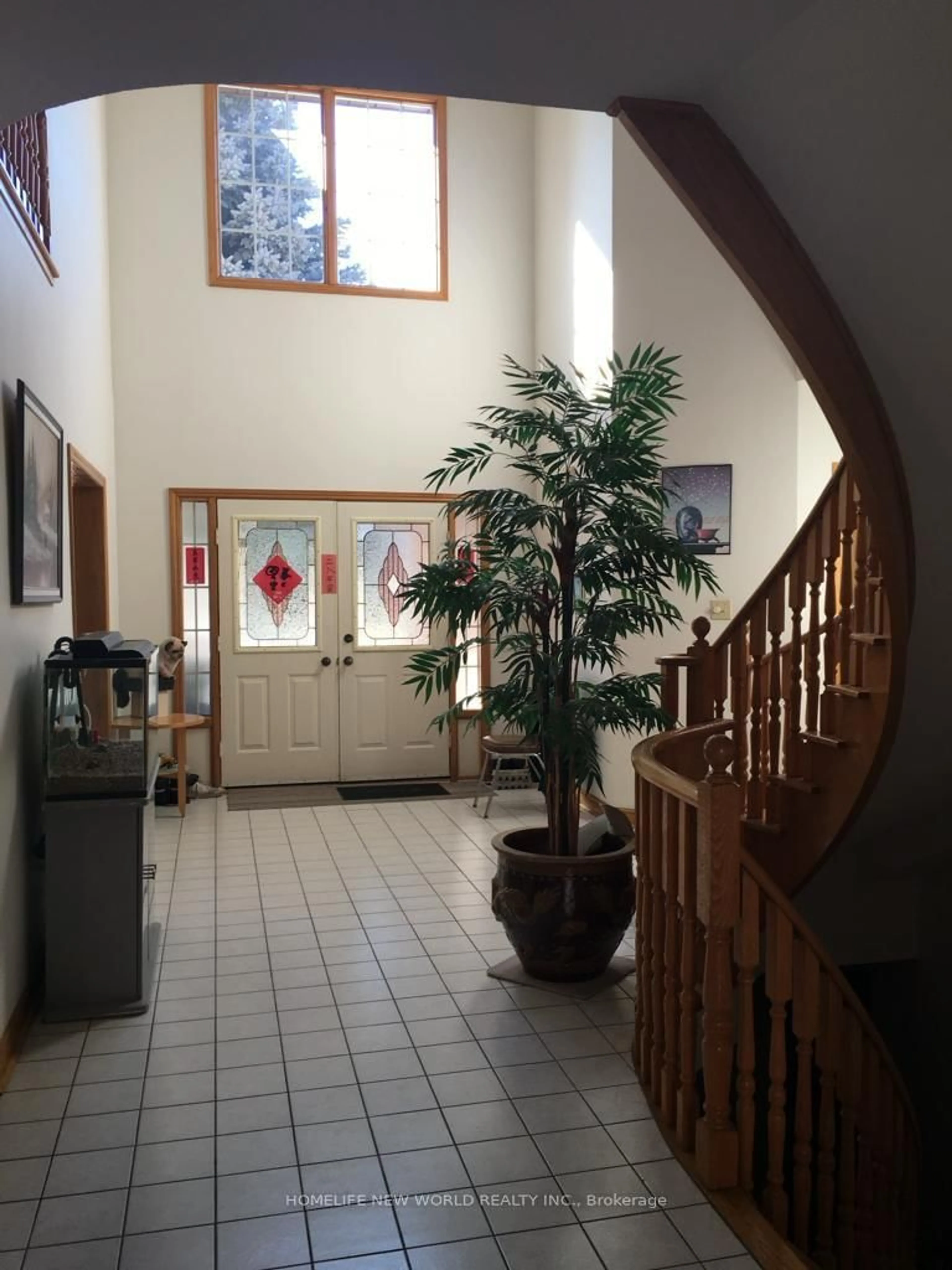 Indoor foyer for 81 Dalmatian Cres, Toronto Ontario M1C 4W8