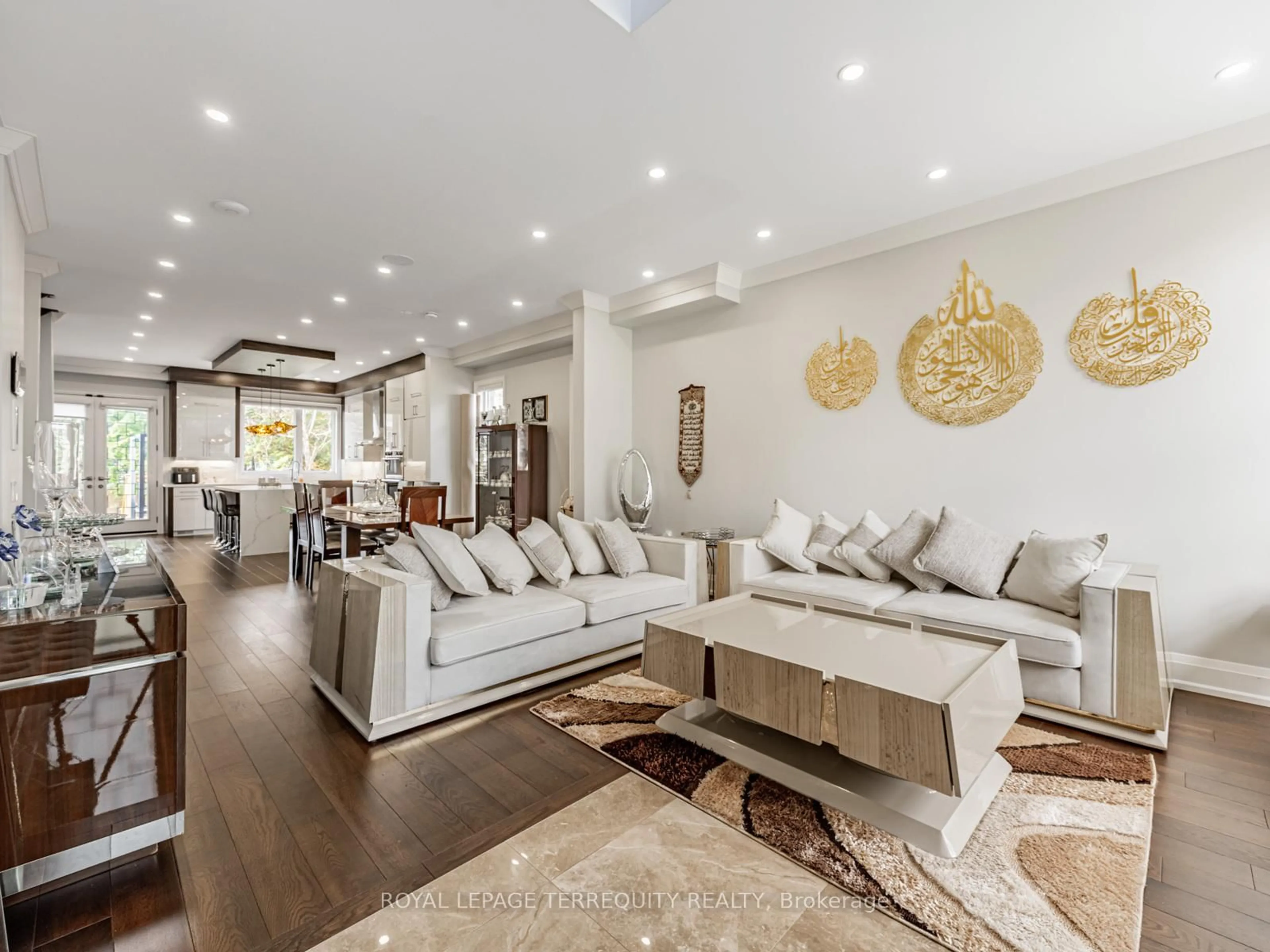 Living room with furniture, unknown for 50 Eastville Ave, Toronto Ontario M1M 2N7