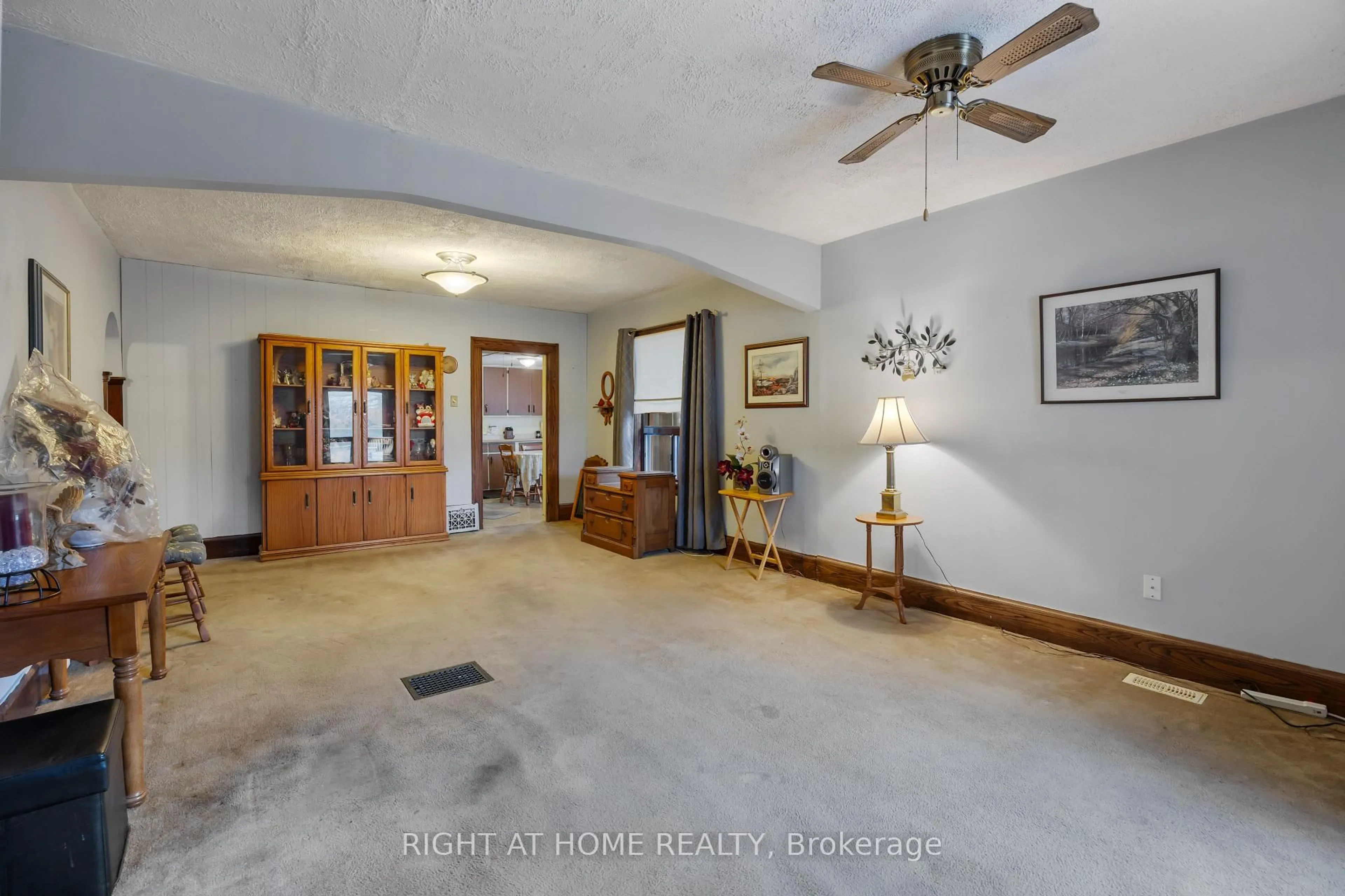 Unknown for 157 Park Rd, Oshawa Ontario L1J 4H1