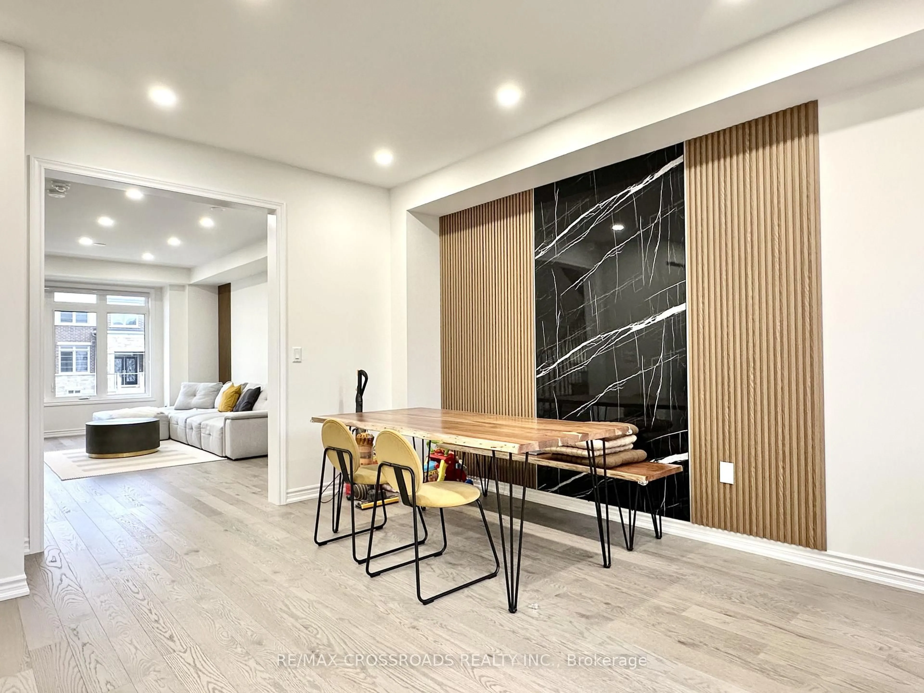 Unknown for 493 Twin Streams Rd, Whitby Ontario L1P 0P6