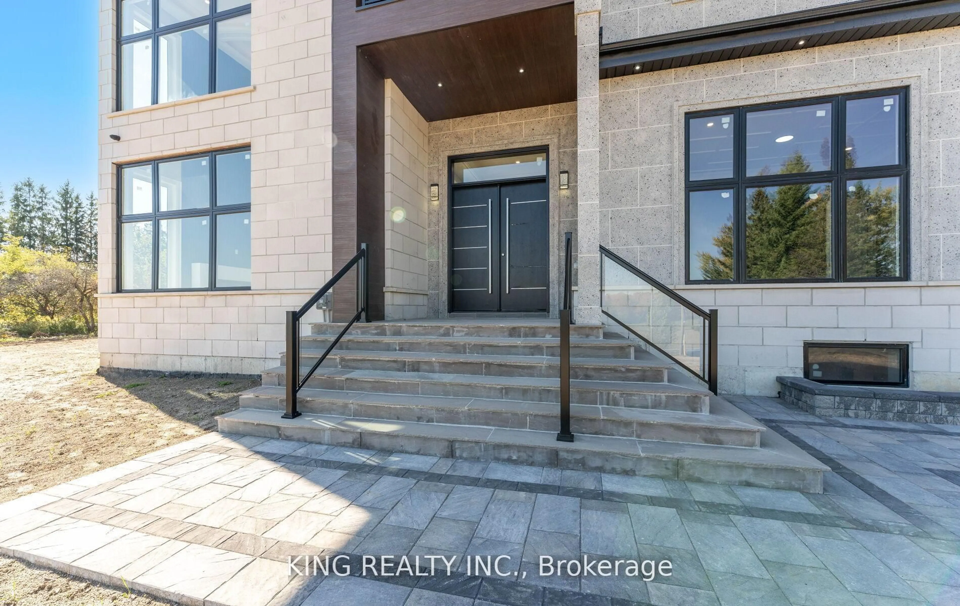 Indoor entryway for 6540 Coronation Rd, Whitby Ontario L0B 1C0