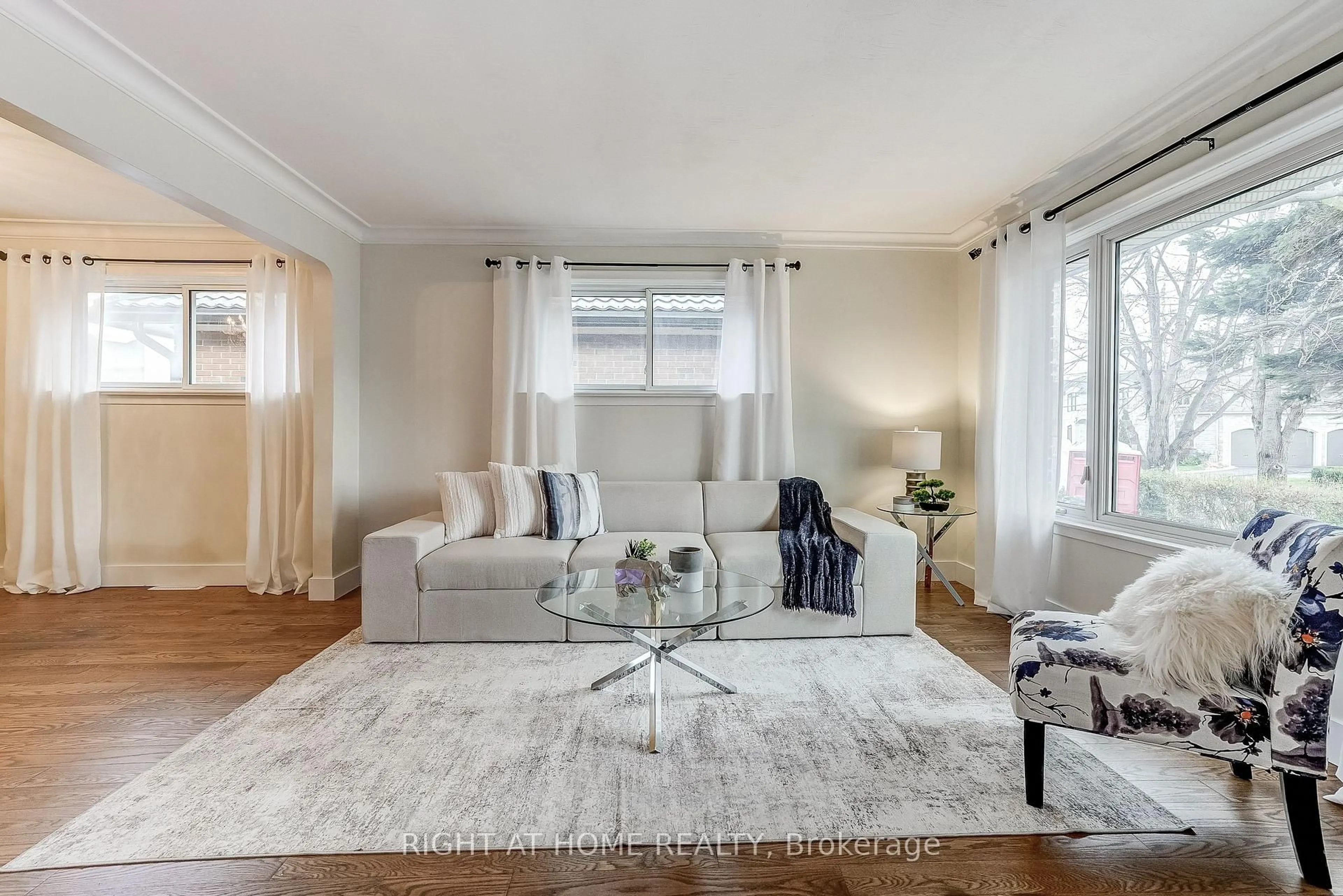 Living room with furniture, unknown for 374 Toynevale Rd, Pickering Ontario L1W 2H1