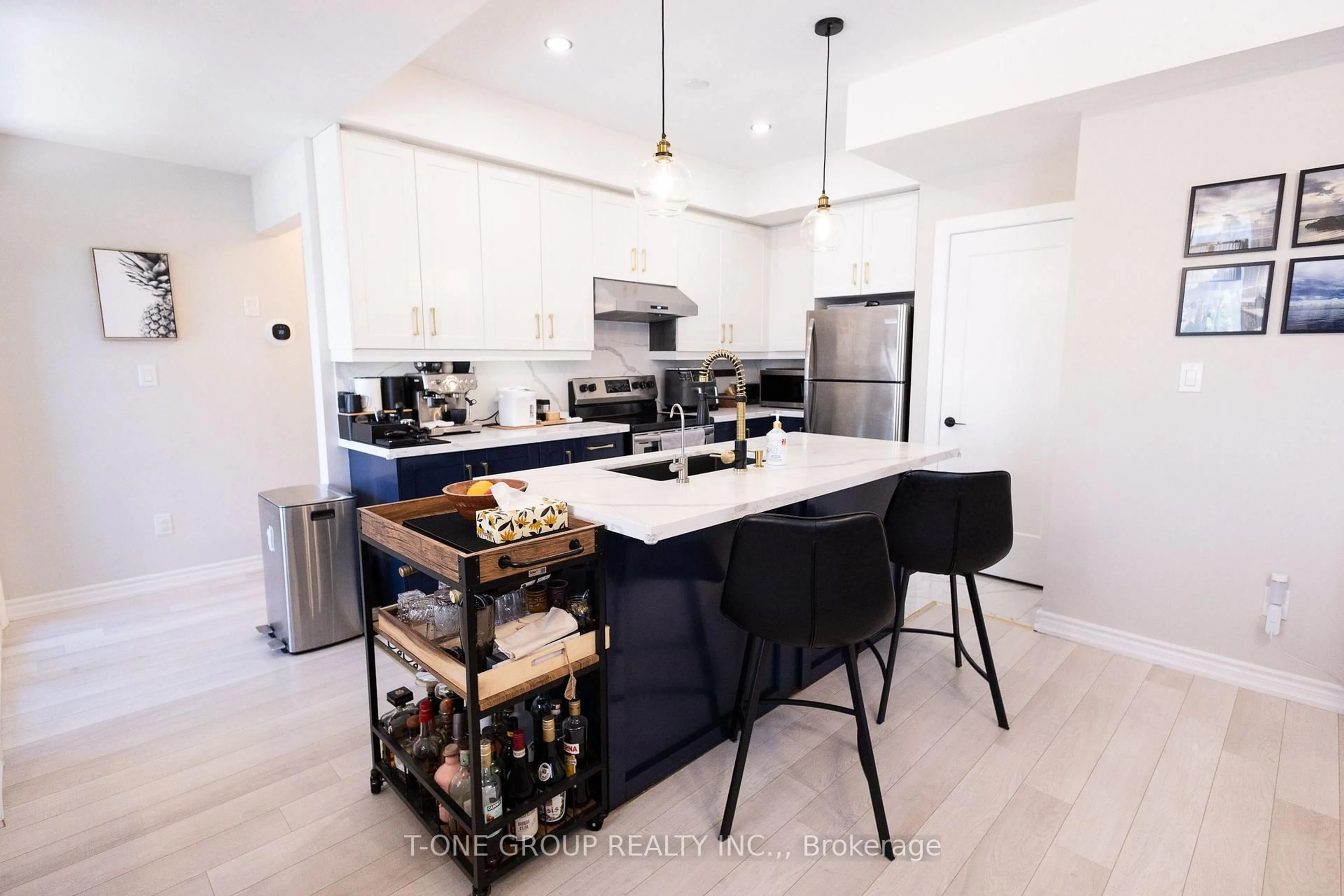 Contemporary kitchen, ceramic/tile floor for 2728 William Jackson Dr #7, Pickering Ontario L1X 0E6