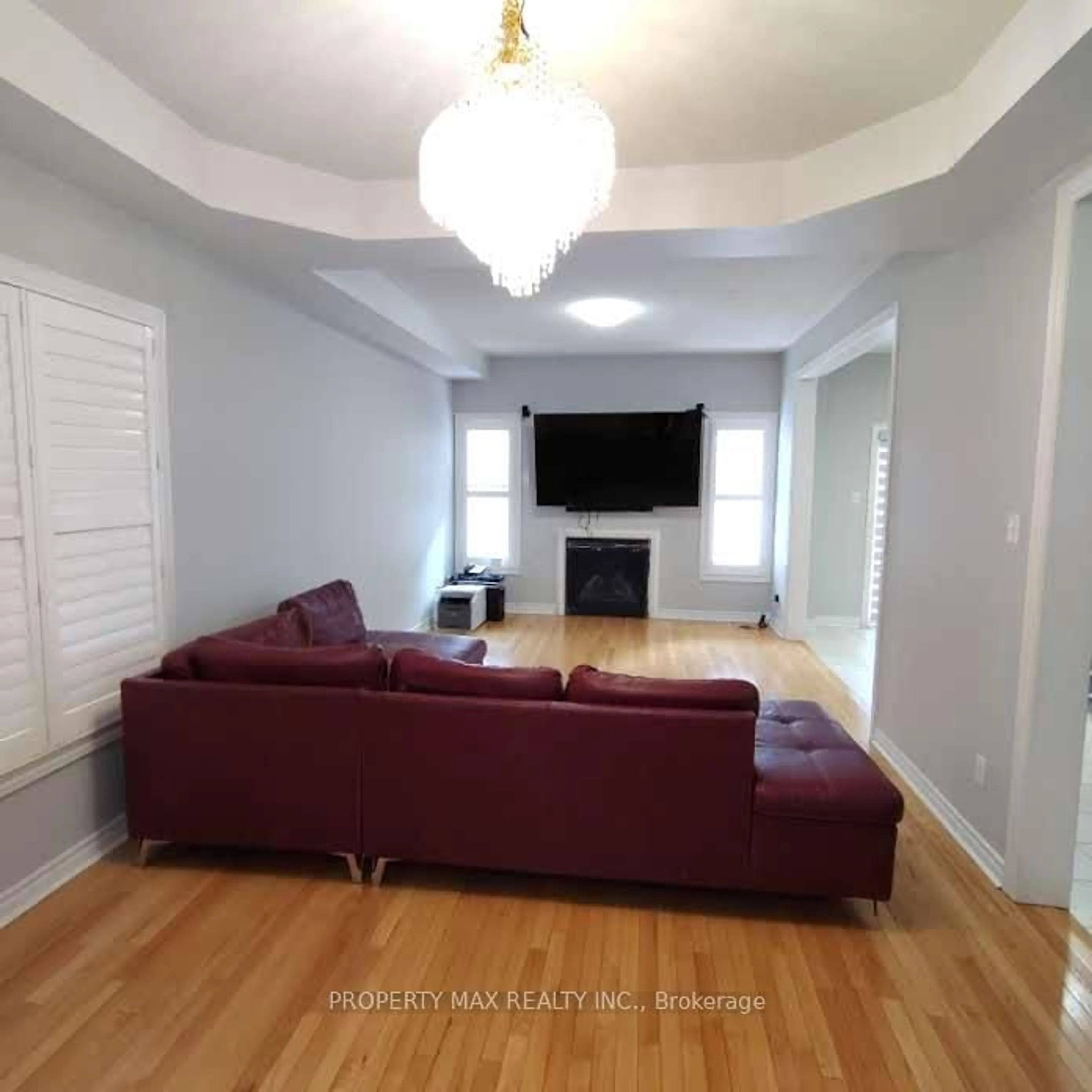 Living room with furniture, unknown for 1517 Dusty Dr, Pickering Ontario L1X 0C8