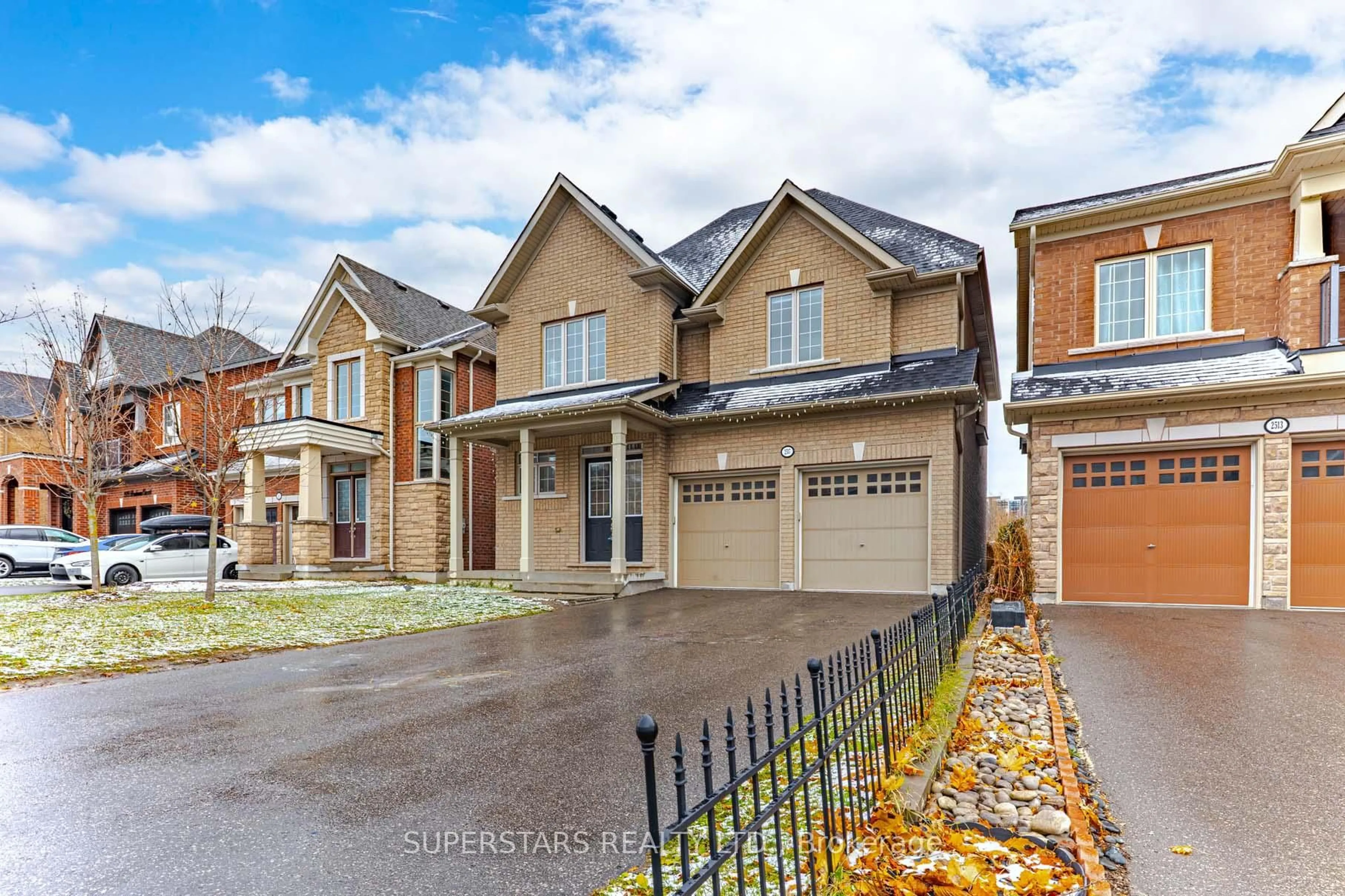 Home with brick exterior material, street for 2517 Bandsman Cres, Oshawa Ontario L1L 0M1