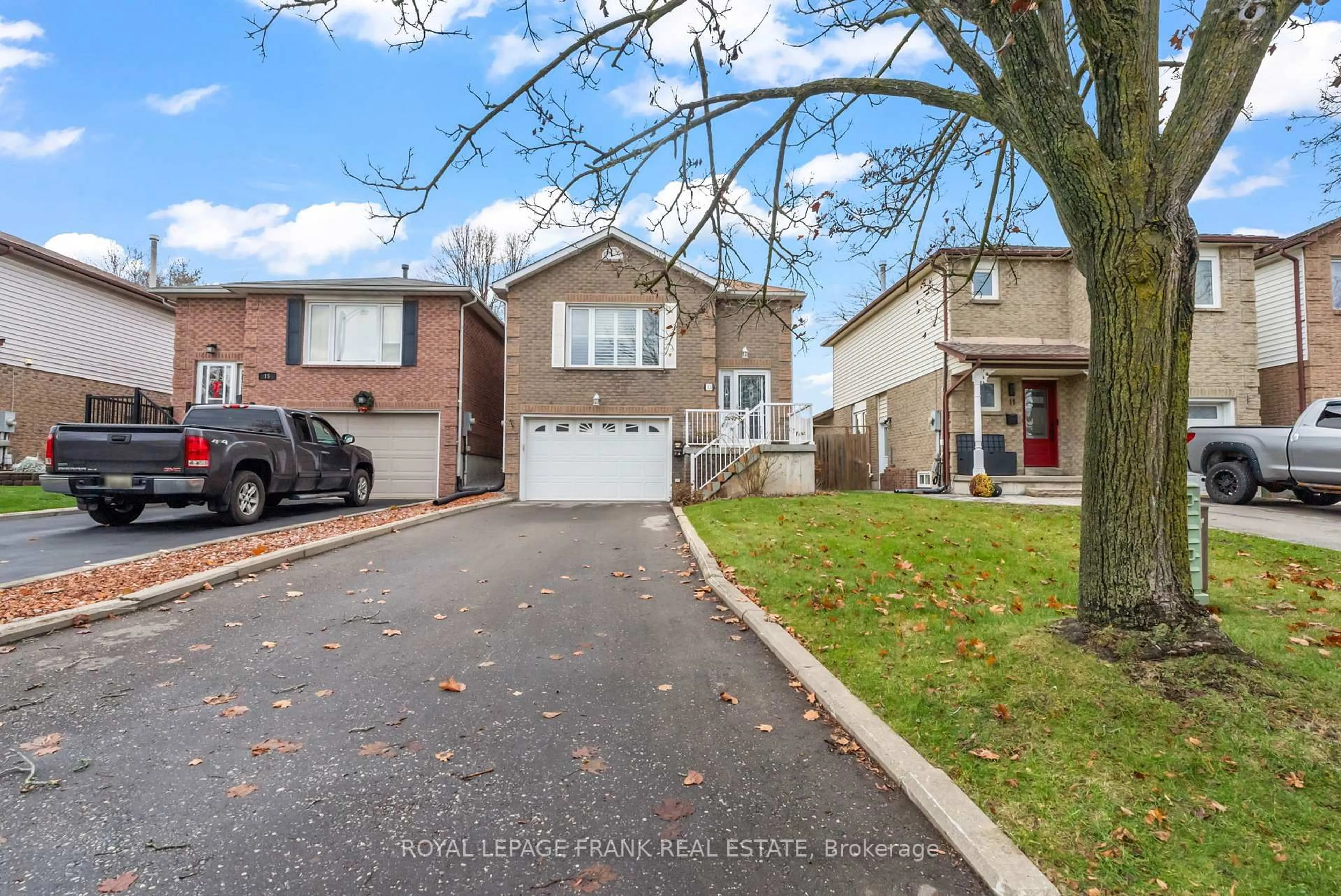 Unknown for 13 Mcfeeters Cres, Clarington Ontario L1C 4G6