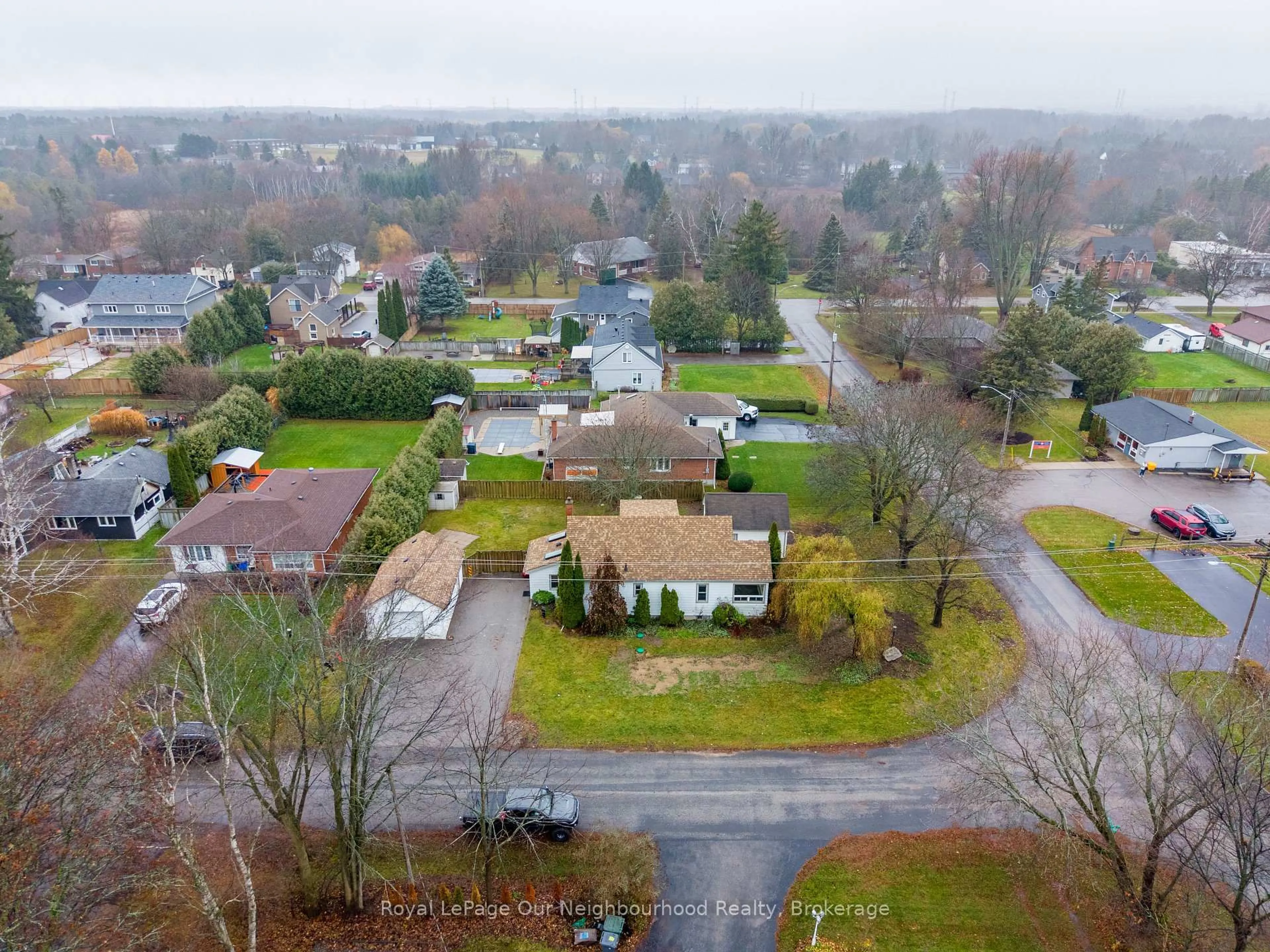 A pic from outside/outdoor area/front of a property/back of a property/a pic from drone, street for 17 Millville Ave, Clarington Ontario L0B 1J0