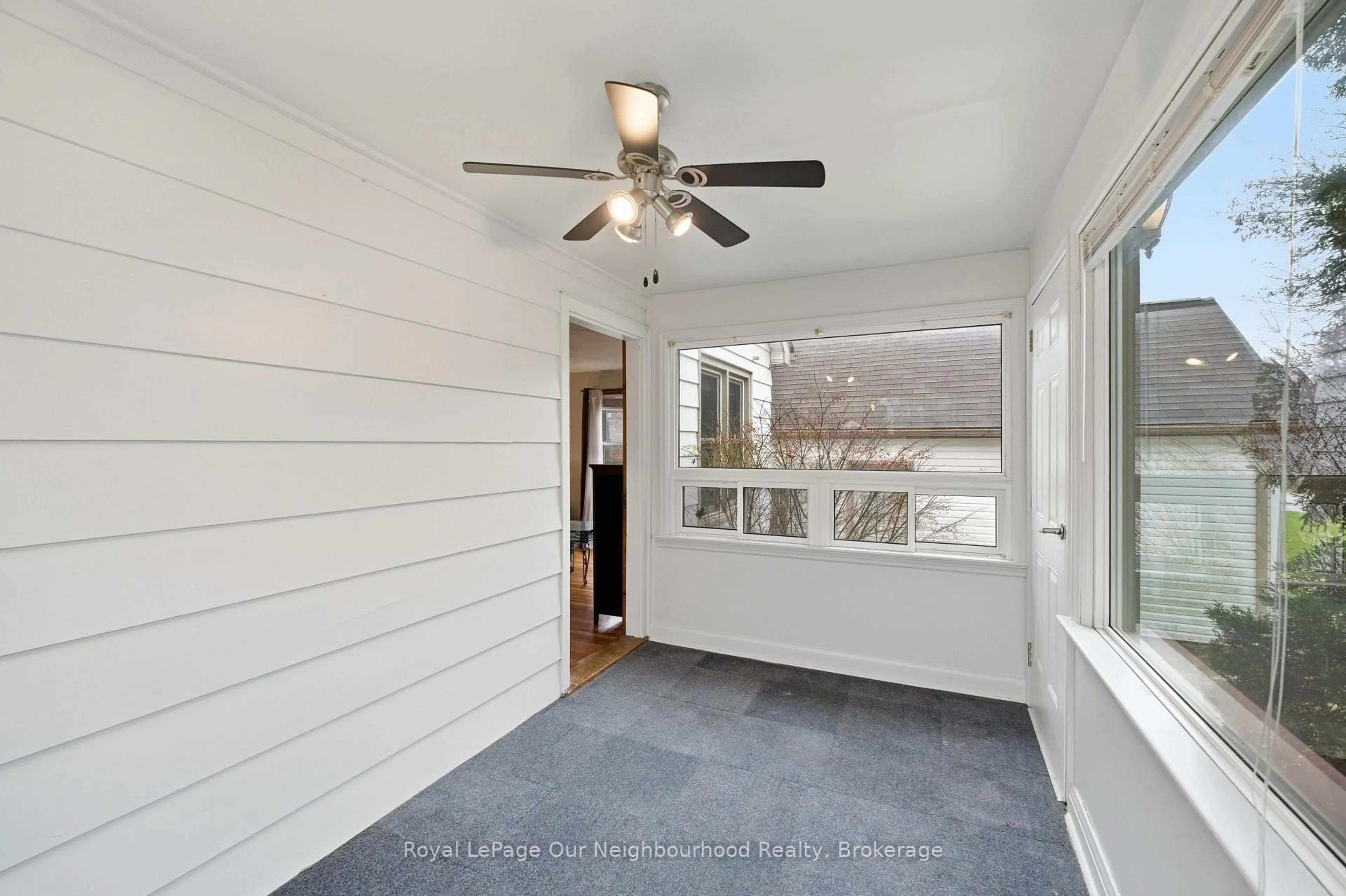 Indoor entryway for 17 Millville Ave, Clarington Ontario L0B 1J0