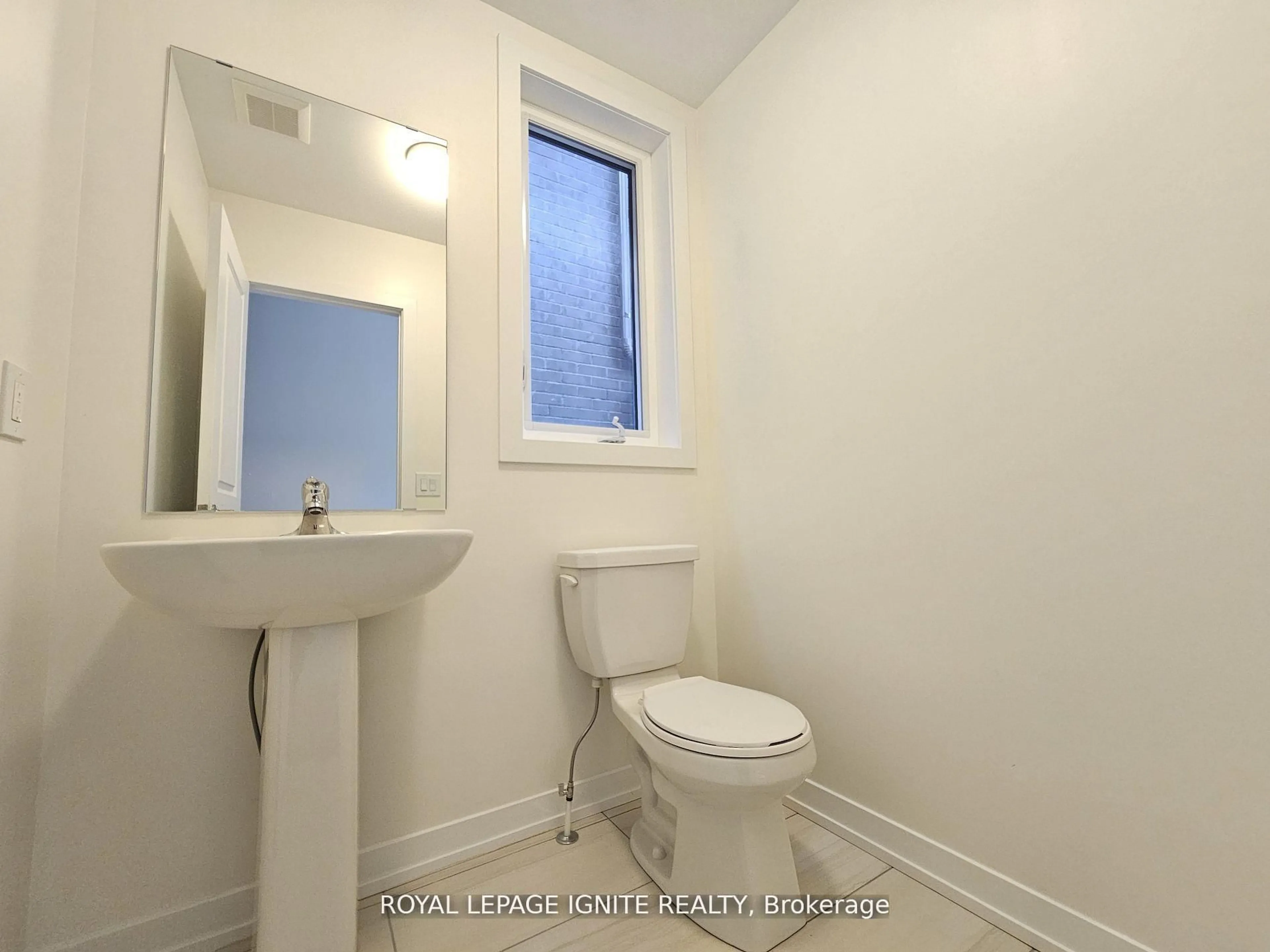 Standard bathroom, unknown for 1848 Lotus Blossom Rd, Pickering Ontario L1Y 0B6
